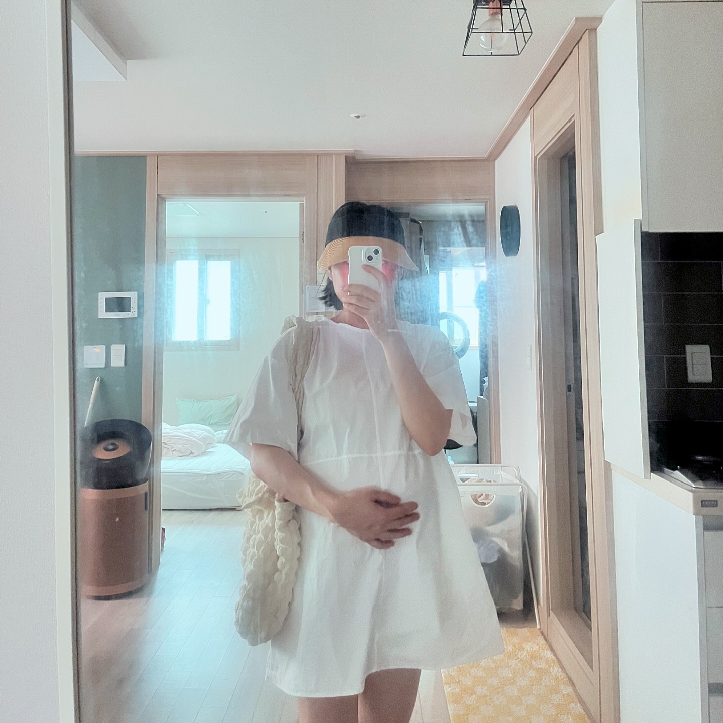 이모 만나러 가는 초록 🌿 y00n._.mh
..거울 먼저 닦아야겠다..