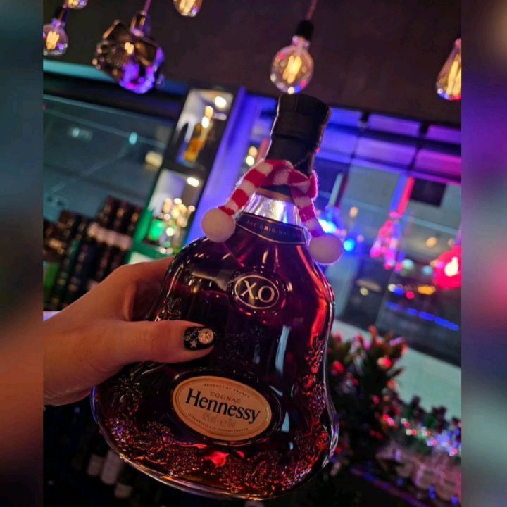 🩷
.
포도를 2번 증류한...
세계4대 명주!🥃
#헤네시xo 700ml #꼬냑  #Hennessy
❤️RAON 𝐁𝐀𝐑 ❤️
❤️ Tel. 010.7593.2426
❤️ 울산 남구 왕생로20번길 19 / 2층 
(장수촌국밥 or 어부마실 근처에 위치함/1층엔 갓포이찌~^^)
#울산바 #라운지바 #라운지펍 #loungebar #울산모던바 #모던바 #RAONBAR #라온바 #울산술집 #대관문의 #울산대관 #파티대관 #울산파티 #클럽파티