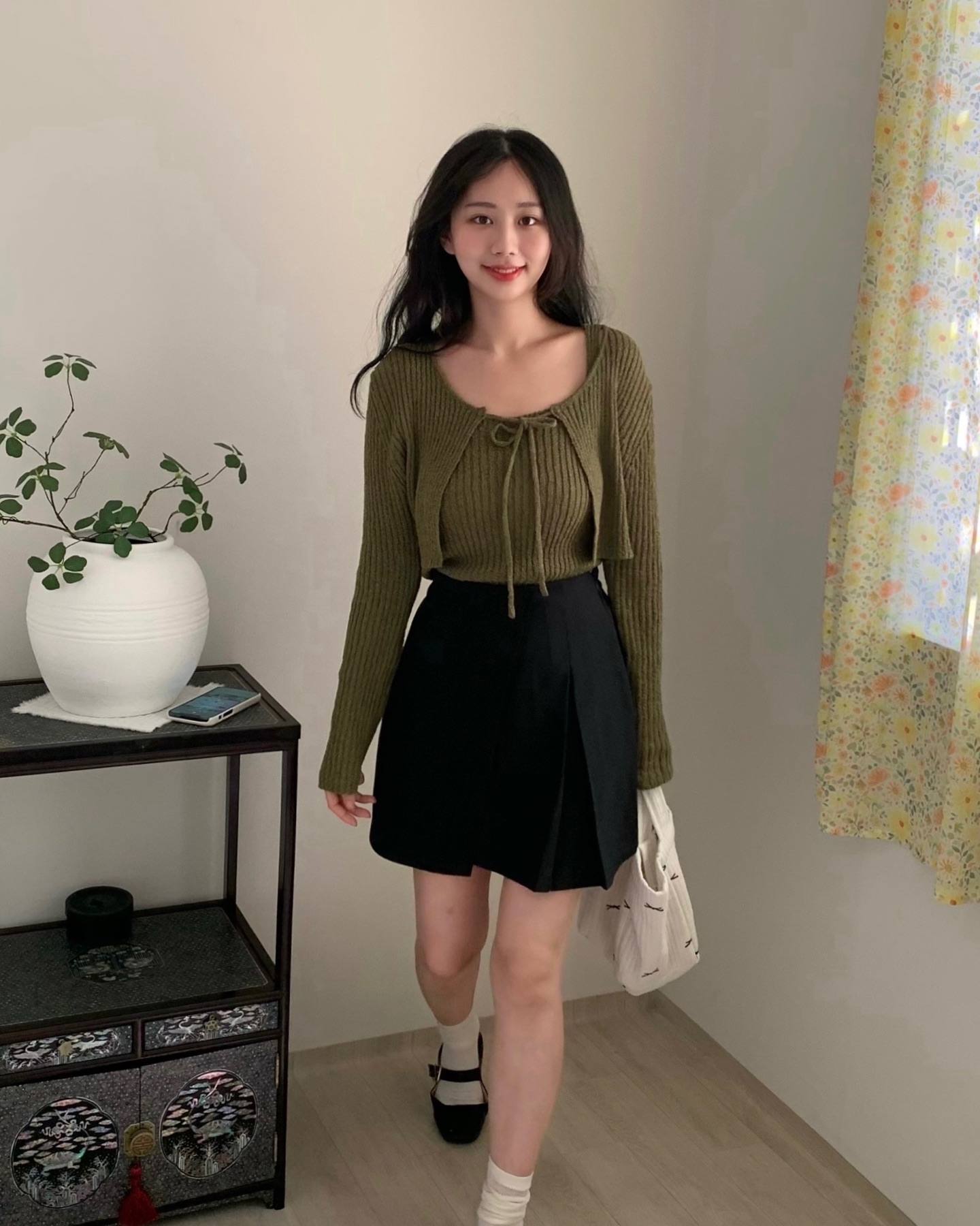 가을준비 :)
다가오는 계절은 늘 설레인다🍁

조금씩 올곧게 성장하는 나를 바라보는게 좋다
느리지만 꾸준하게, 언젠가 닿을 비전과
그려오던 그림을 향해 🤎