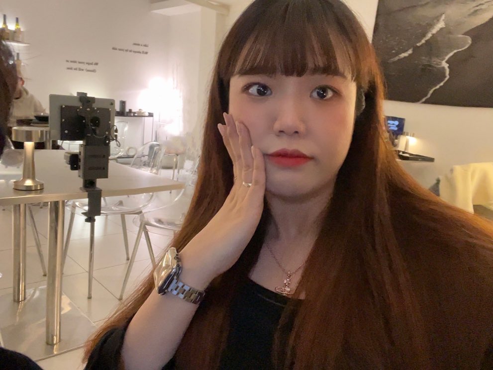❤️‍🔥
사진 잘 나와서 기분이가 조크등여 ꒰( ˵¯͒ꇴ¯͒˵ )꒱
.
.
#수원 #인계동 #데이트 #주말데이트 #셀프사진관 #📸 #커플사진 #커플샷 #웡카 #🍫 #🎬 #좋아요 #instagram #like #❤️