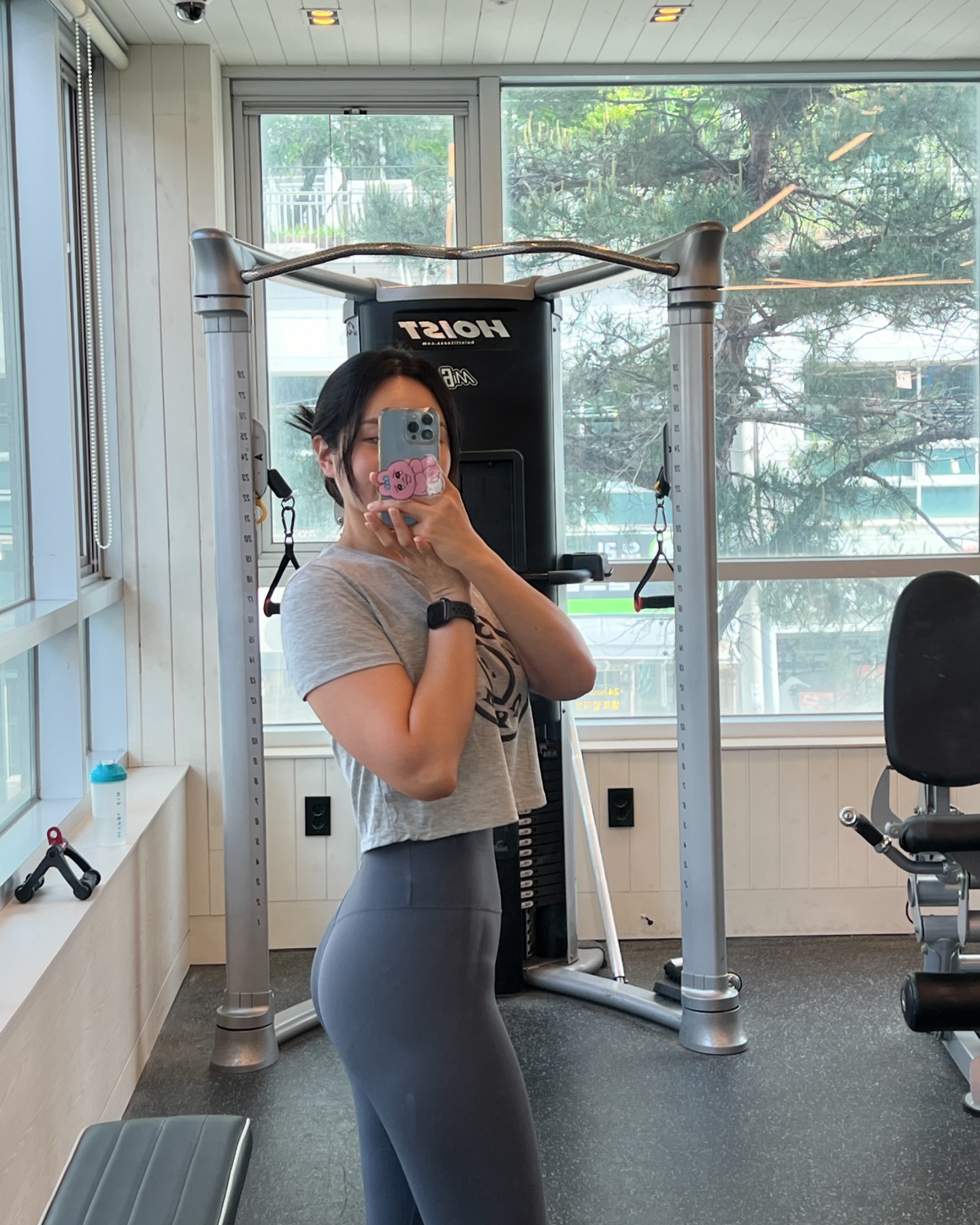 🩲
빤쮸계의 신세계, 리플러츠🪄💫✨

직업 특성상 종일 레깅스를 입고 있는데,
레깅스 입을 때마다 속옷이 가장 신경쓰이더라구요!

얇은 레깅스아래에도 비침 없고
운동할 때 말림도 없어서 마치 안입은듯 맨몸맨 된 너낌🤭

Y존 걱정 없이 레깅스 아래 매끈하게 
입을 수 있는 속옷 찾고 있다면 리플러츠 추천〰🖤

✔️전면 무봉제, 무라벨
✔️톤온톤 라인은 21.23.25호 등 
내 피부톤에 맞게 골라 입을 수 있뜸👍🏻👍🏻

 #리플러츠 #당당팬티 #톤온톤팬티 #심리스속옷 #심리스팬티 #레깅스팬티 #레깅스속옷 #레깅스코디 #운동코디 #운동하는여자 #운동소통 #운동맞팔