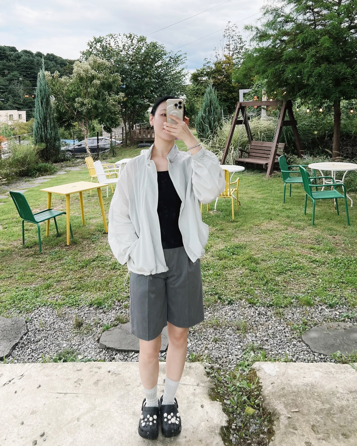맑은 날 왜 하필 내가 있는 곳만 먹구름이…🌥️

알차게 먹고 알차게 다니고 오늘부터 집콕 ing.
이번 추석은 너무 더워서 하석이라고 하던데
다들 행복하고 시원한 한가위 보내세요🩶

#춘천나들이 #춘천여행코스 #가평카페추천 #편한룩추천