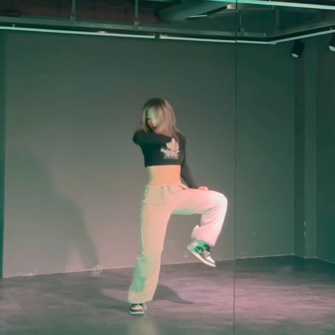 스근연말🤭💫
kehlani #toxic 
#choreo by me _yujinshin_