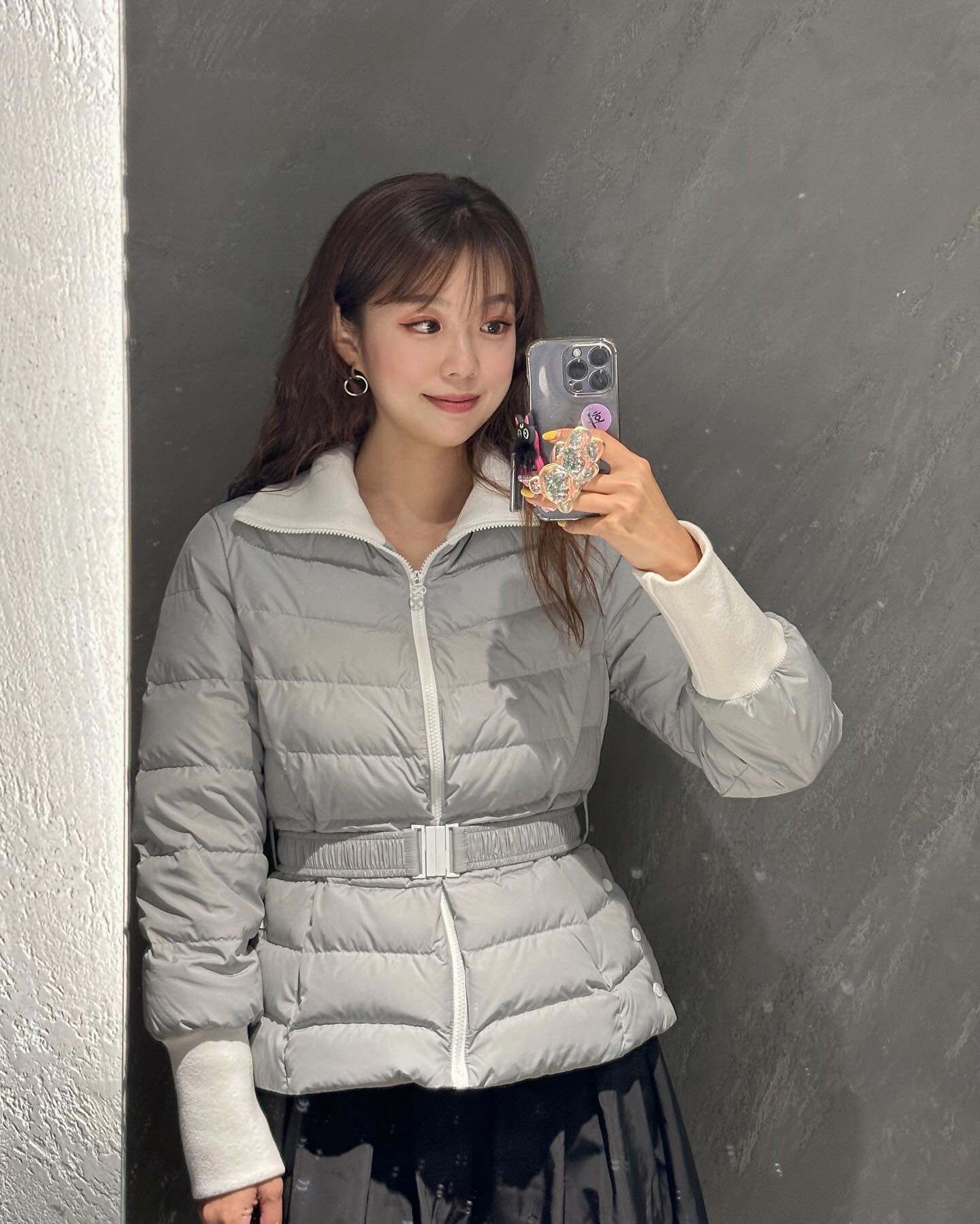 #ad
jdx_official_kr

골프웨어지만 일상에서도 예쁘게 편하게 입기 좋은
JDX의 <파이어샷 빅카라 다운 점퍼> 예요 ✨

가벼운 패딩인데 발열안감으로 보온성이 뛰어나고
JDX만의 기능성 파이어샷 라인으로
편하면서 입는내내 따뜻했답니다 🙃
.
.

#JDX
#JDXGOLF #JDX골프웨어
#골프웨어 #겨울골프 #라운딩패션
#골프패션
