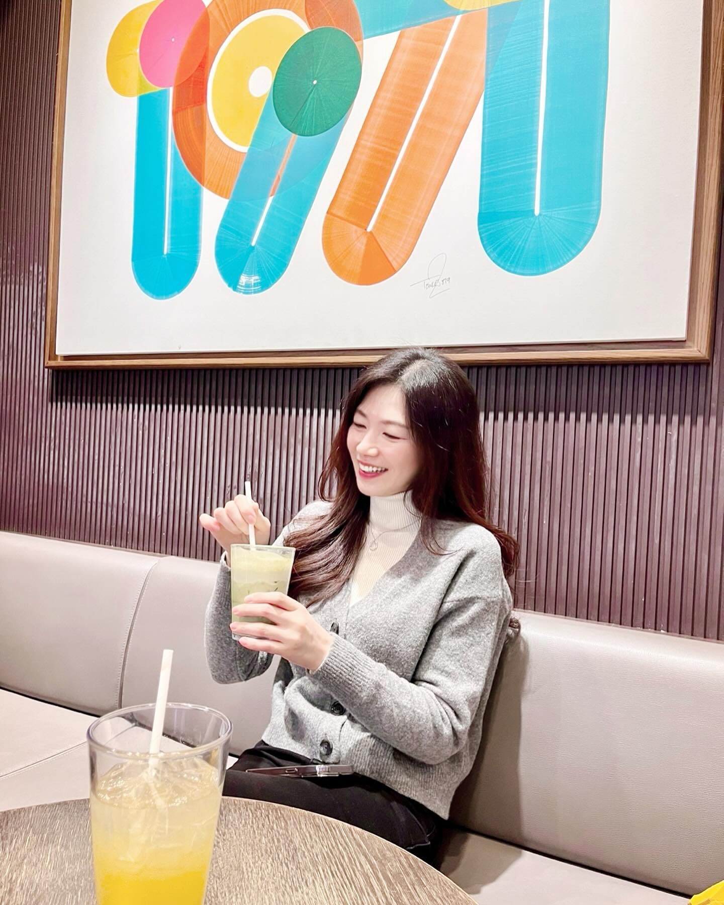 #역행자 ㅋㅋㅋ
#수원별마당도서관 가려다 #코엑스별마당도서관 먼저가자!😜
#새해첫피드 
#책에갈증난요즘 📖📚
#책 과 #음악 과 #차한잔의여유 🍵
#좋은글로힐링 🤍