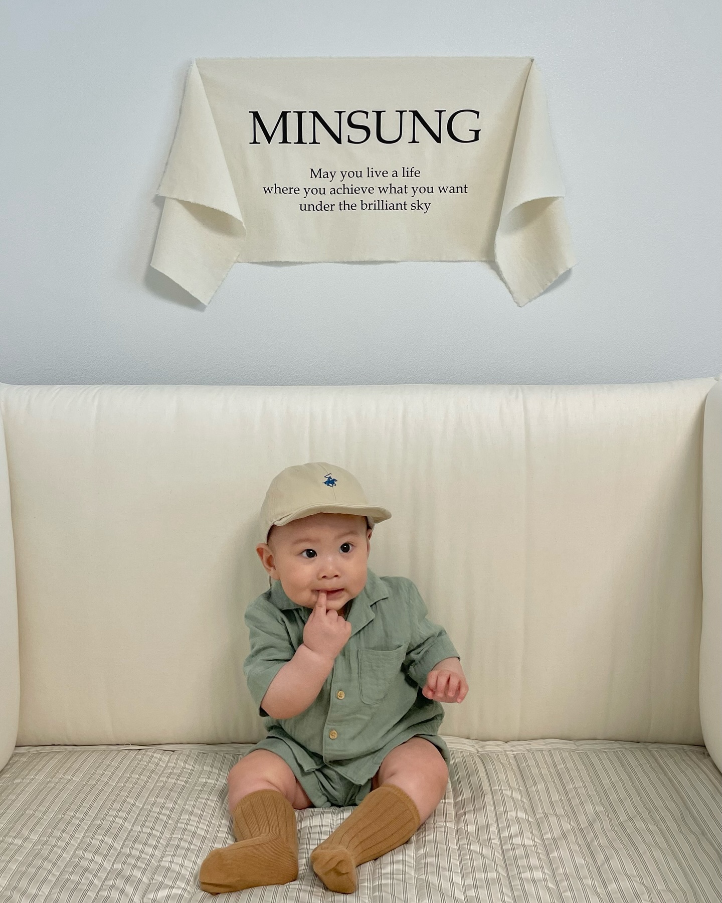 ✿𝐃+𝟐𝟓𝟖

요즘 민쏭이가 밀고있는..? 포즈🤍
오동통 손가락 맛있다 냠암얌