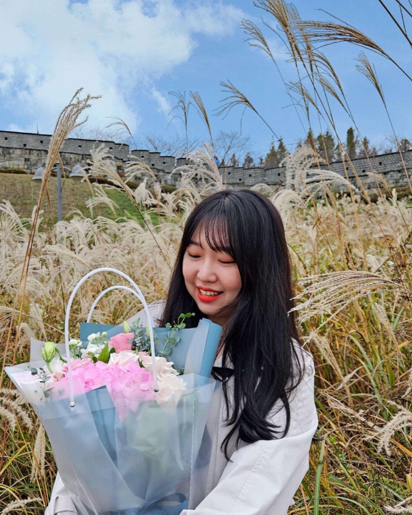 오랜만에 꽃다발 받고 신난 쇼니

벌써 7주년❤️