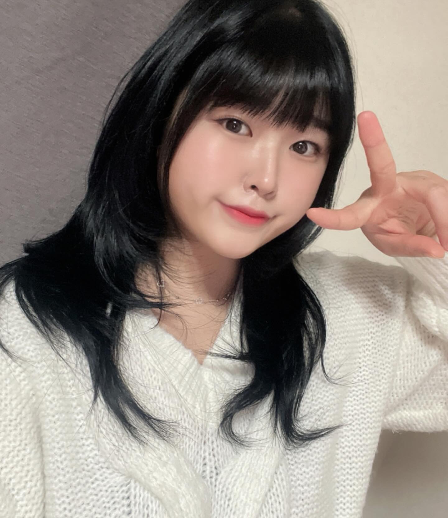 흑발 반응이 너무 좋아서,,🖤
탈색머리 잘가〰️
#수원#수원역#아마토르헤어
#흑발#셀스타그램
