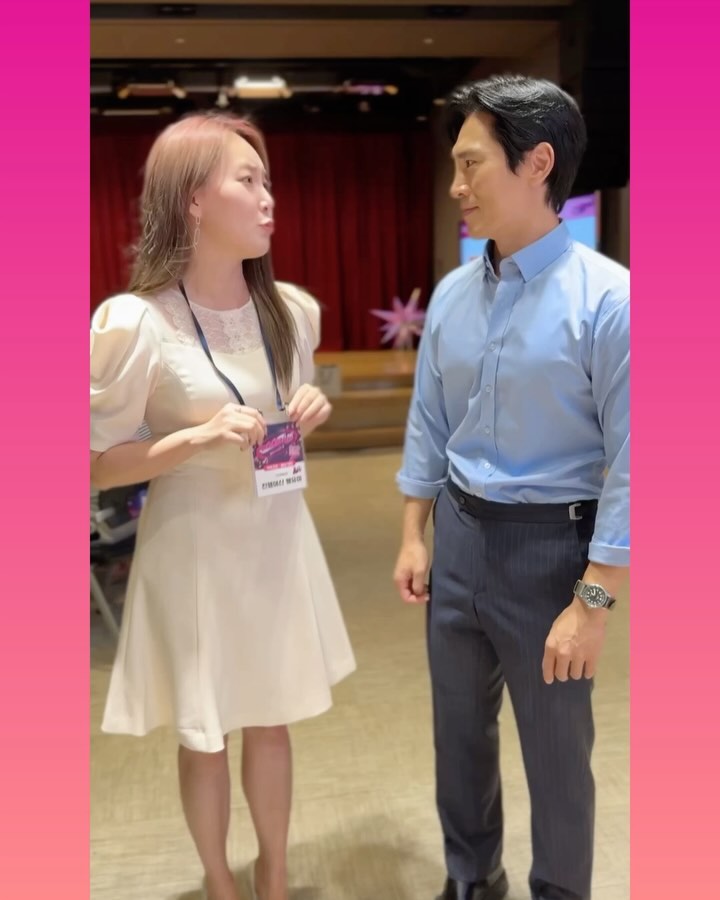 🩷

영원히 잠들뻔 했지만
폰에 두기 아까워서
주섬주섬
사람 위주로 업로드 😅

크리에이터로서
본격 수익화를 하게 해준
유플러스 부스터스 💕

본업이 바빠 참여 못했을 때도
기회를 계속 주셔서
지금은 폰도 사고 
완전 부며들었다. 🫶🏻

김재우님과 ODG 감독님,
꼭 만나고 싶었던
크리에이터 분들…..
kumajaewoo 
odg.studio 

MC로 만난 줄 몰랐을 정도로
캐릭터가 달랐던 💥shift__film 🥹

늘 내 옆에 있어 💕 좋은 choochu_sh 
반가운 분들 ❤️ bellysinger 
bliss.___.me kylehan88 

그냥 뭐 쭉 가는 거야!

#부스터스 #크리에이터 #유난이다 #미친텐션 #엔잡러 #다중직업 #방송인 #행운의여신 #진행여신 #김재우 #ODG #카레왕 #오즈모포켓 #MC김동현 #시프트필름 #시즌3 #유플러스 #LG유플러스 #파티 #네트워킹파티 #경품 #경품의여신 #짐벌 #파티피플 #인싸