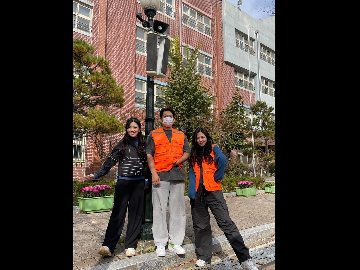 가을 체육대회, 이제 아빠와 신경전이 곁든 

#아빠백팀 #나청팀 #민원넣겠읍니다