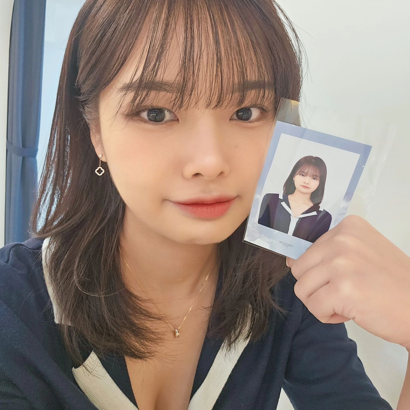 홍대에서 찍는 증명사진
아무 준비 없이 방문해도 다 만들어주셔서 편하게 갈 수 있는 곳

저 사진찍으면 떡두껍이 같이 나와요ㅠ 하니
웃으시다가 저 봐보실래요? 아 진짜 사진이 안나오네? 하시던 작가님ㅋㅋ

오늘도 재밌는 사진은 성공적이었당😍

📍투인원스튜디오
📍와우산로23길 52 3층

스튜디오 2in1st

#협찬 #홍대사진관 #투인원스튜디오 #홍대증명사진