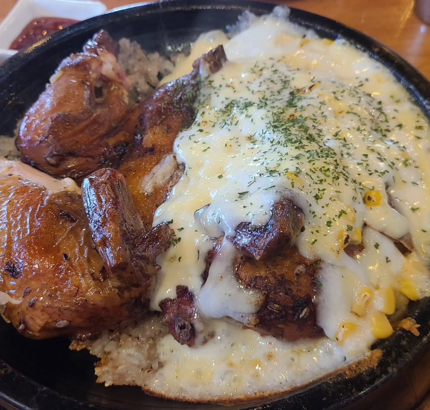 #동암맛집#동암역맛집#계림원#십정동누룽지통닭#부평누룽지통닭#치즈콘닭

찹쌀,치즈,누룽지 아끼지않고 팍팍 넣어 존맛인계림원 동암역점💙