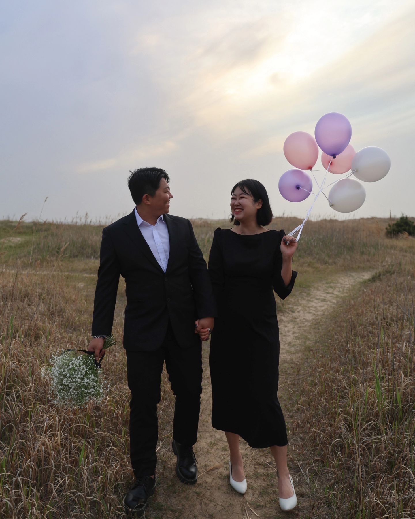 결혼한지 벌써 100일 
사랑해 허현영 ❤️‍🔥

그나저나 참 닮았다 우리 

#결혼100일 #부부 #부부스타그램 #유부녀 #부산스냅촬영 #부산야외스냅 #부산야외스냅촬영