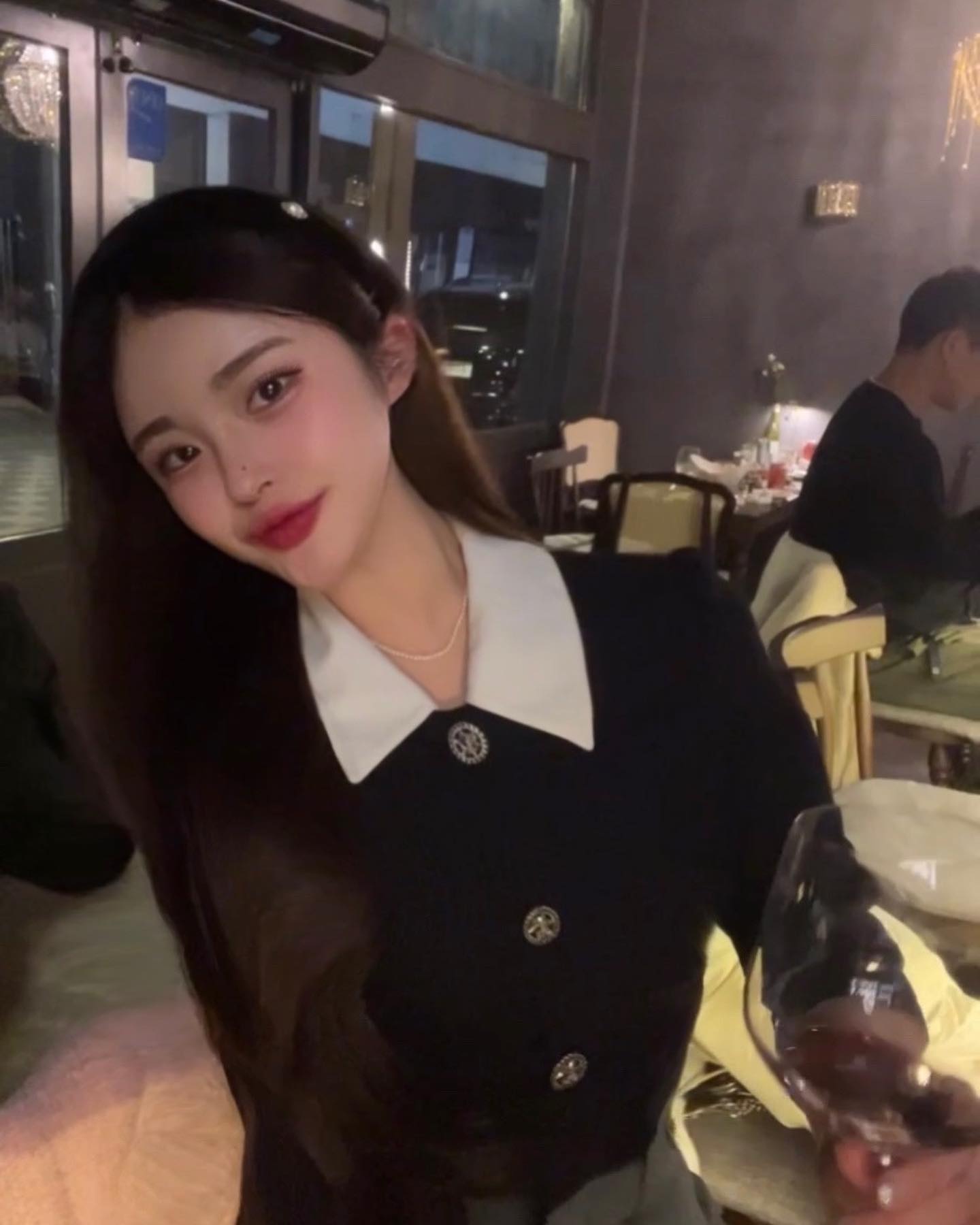 와인 두잔 마시고 술톤 ㅎ