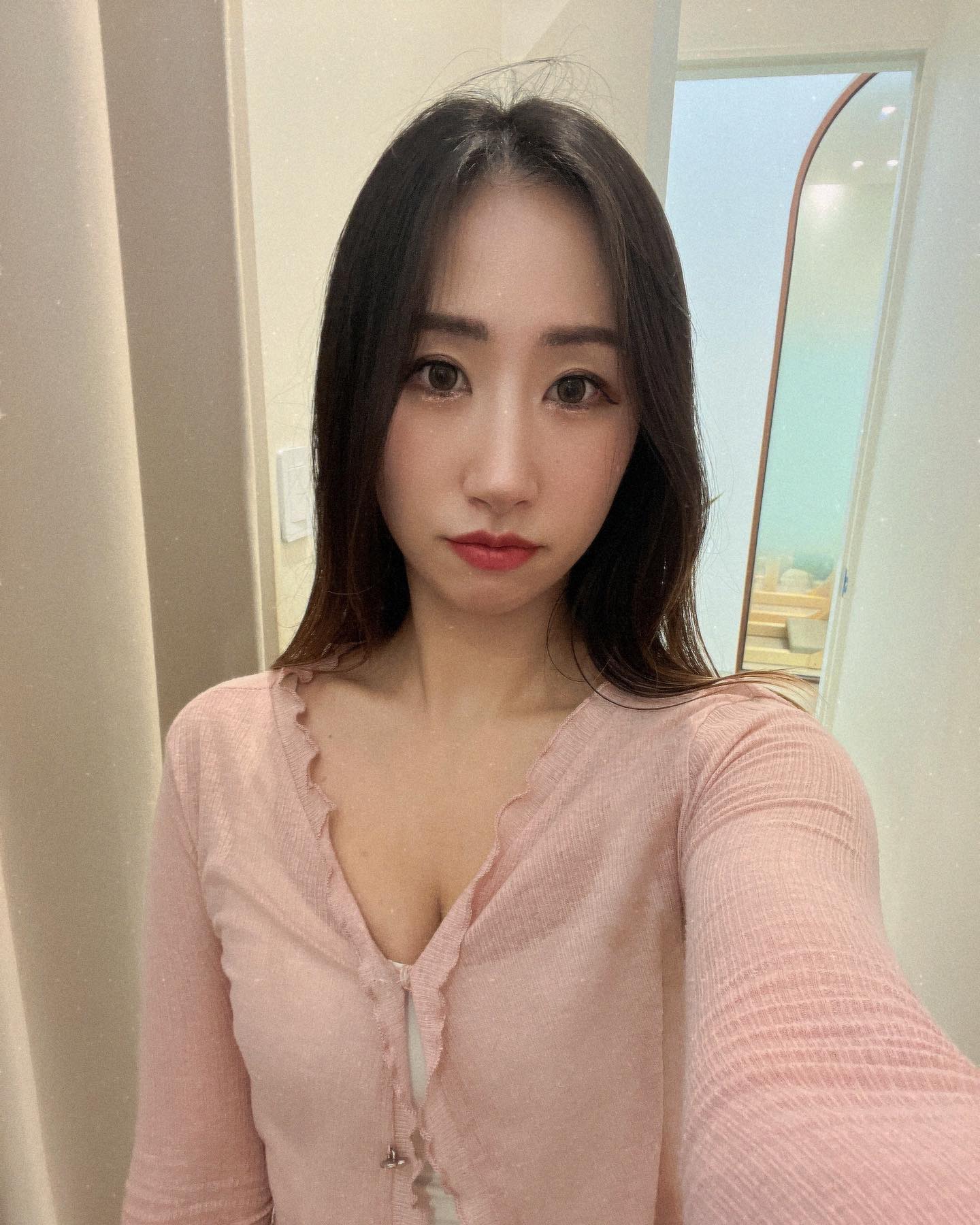 💪바디어스 필라테스 앤 헬스 센텀2호점 체험후기

벌써 5월이네요?!
5월 1일 근로자의날에도 근무하시는분들 있으시죠?
그사람이 바로 저에요

저는 오늘 그냥 바쁜 수요일이네요 ㅎㅎ 

오월부터는 헬스를 열심히 해보려고 오늘 밤에 갑니다
빨간날에도 하는 우리센터👍

오늘 헬스 넘 오랜만에 가는건데 피곤해용ㅠㅠ참고가야겠죠..🫠

🅿️2시간무료

☎️051-747-0168

📍 해운대구 센텀3로 32 트럼프월드센텀2
(우동 1507)

#부산24시헬스 #해운대 #바디어스 #센텀시티 #헬스 #필라테스 #운스타그램 #운동하는여자 #운동스타그램 #헬스타그램 #센텀 #헬린이 #운동소통 #센텀헬스 #센텀필라테스 #해운대pt #해운대필라테스 #헬스하는여자 #해운대헬스 #눈바디 #바디어스필라테스앤피티 #바디어스필라테스앤헬스 #센텀pt #헬스스타그램 #운동기록 #5월1일 #근로자의날 #오운완 #5월 #ㅇㅇㅇ