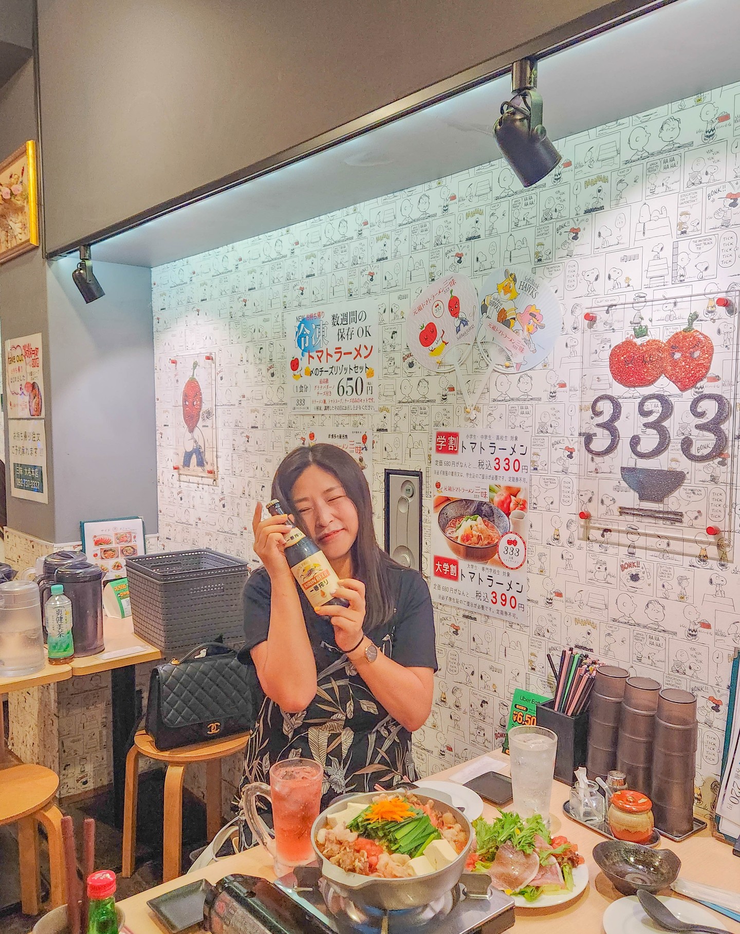 #후쿠오카여행
텐진역 인근에 24시간 영업하는 라멘맛집이 있어요.
토마토라멘으로 유명한 곳인데요
혼자여행 ​가도 모츠나베를 먹을 수 있는 식당이에요. 1인분만 주문되는곳이 있다는게 너무 반가운거 있죠.
나마비루도 하트랜드라는 사실!!

🍅토마토라멘 텐진 다이묘 본점
トマトラーメン 三味 天神大名本店

✔ 24시간 영업
✔ 텐진역 인근
✔ SK텔레콤 제휴처 쿠폰 제시하면 치즈리조또가 무료
📍Fukuoka, Chuo Ward, Daimyo, 1 Chome−11−27

#후쿠오카맛집 #텐진라멘 #후쿠오카라멘
