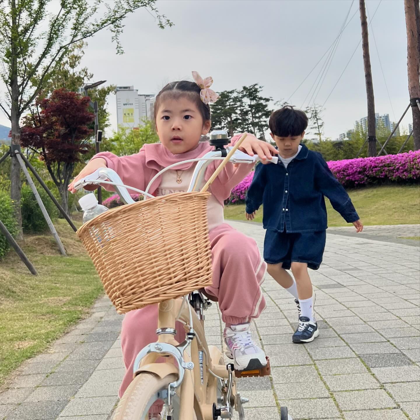 #너네머하니 ㅋㅋ
우리는 오늘 #올챙이발견 ㅋㅋ
#신난다