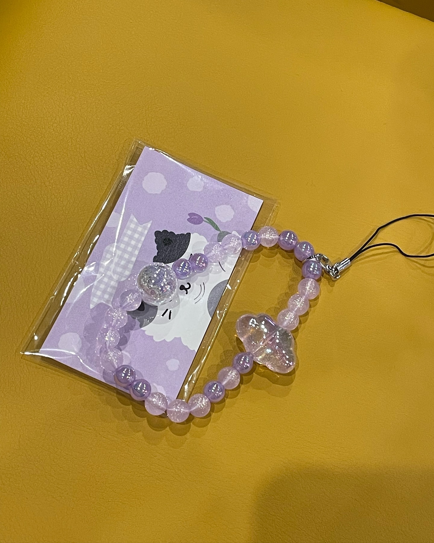 몽글☁️ 이름부터 귀엽지않나요?🥰 
/파스텔 몽글 키홀더 스트랩

심심했던 저의 대충살자카드지갑에 열쇠고리가 생겼어요💜
색깔도 영롱하고 구름파츠도 너무 맘에 들어요:)

색상은 블루/ 핑크/ 퍼플/ 그린/ 화이트 총 5가지 있구 
파츠는 구름/ 리본/ 하트/ 나비 있다고 해요!!

몽글 스토어 구경추천드려요🫶🏻 mongggggle

#수건커플💚 #키홀더 #스트랩 #몽글 #럽스타그램 #좋아요 #커플스타그램 #일상 #소통 #선팔하면맞팔 #커플소통 #오랜만에데이트 #영화 #핸섬가이즈