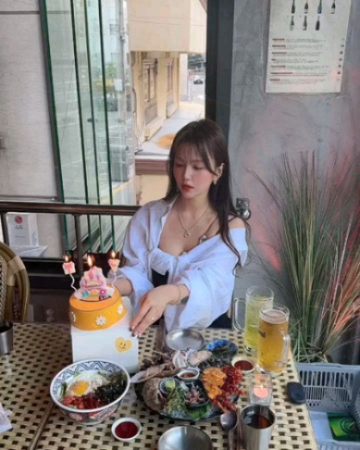 하나부터 열까지 완벽했던 생일✨️🎁🎂💛 part.2