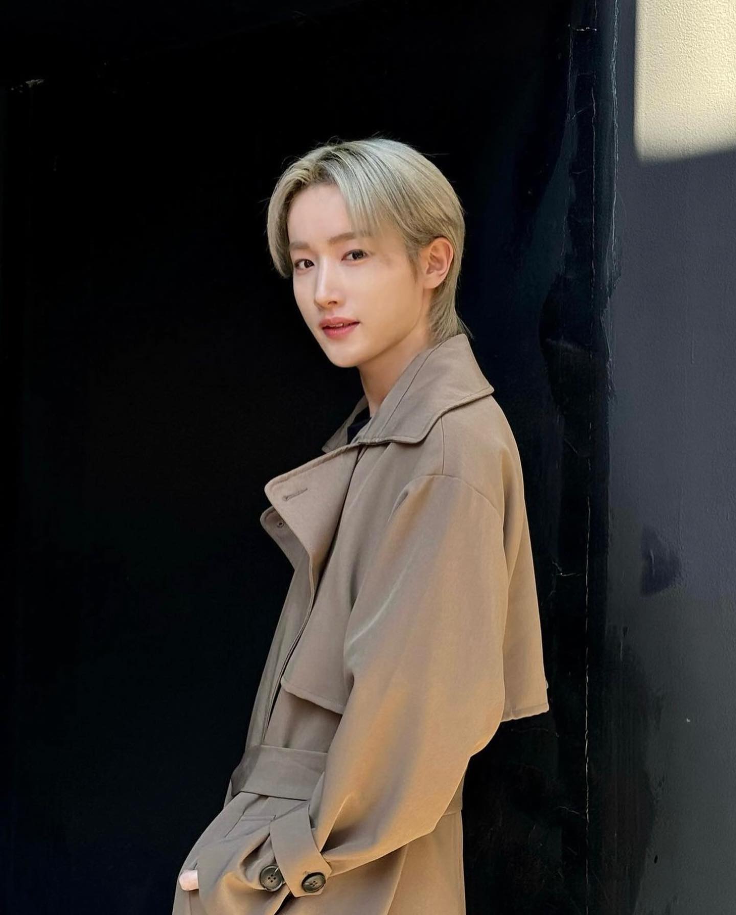 명탐정 혁이🧐🍁

Makeup d.young 
Hair _byeol1016