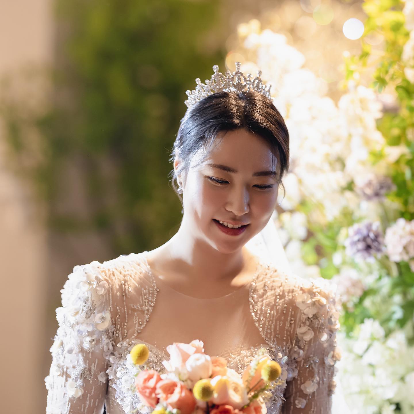 게을러서 셀렉을 늦게하는 바람에
5달만에 올리는 본식스냅💕
너무너무 맘에들어서 기분조음◡̈ 
시간 참 빠르다 !!!!
멋진사진 정말 감사드립니당🙇🏻‍♀️
snap_see.dot ♥️