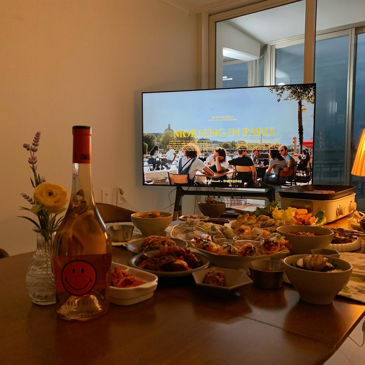 기나긴 집들이 터널을 지난 어언 2달,,^^🥭🥗🍱🍝🍿
국내산 식재료로 직접 만든 어설픈 솜씨 #보마카세 오세요 ➰
#상봉댁 #못말리는그릇러버