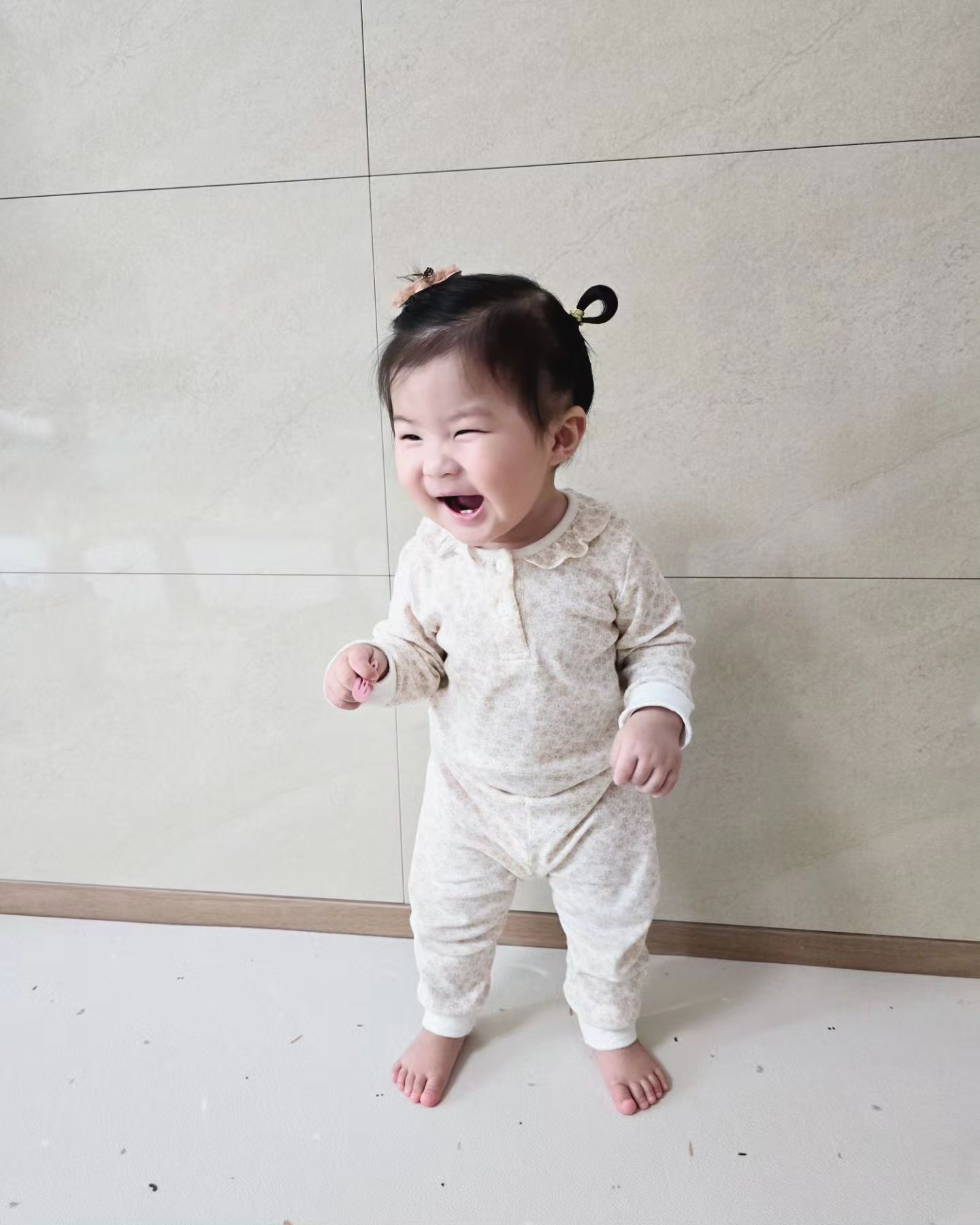 🩷
우리집 귀여운 비버
루피를 닮았군 😜
진짜루 귀엽다 ~~

#누가낳았쪄 #또시작 #둘째사랑 #딸스타그램 #토끼띠맘 #10개월아기 #사랑스로미 #남매스타그램 #육아스타그램 #jang1829