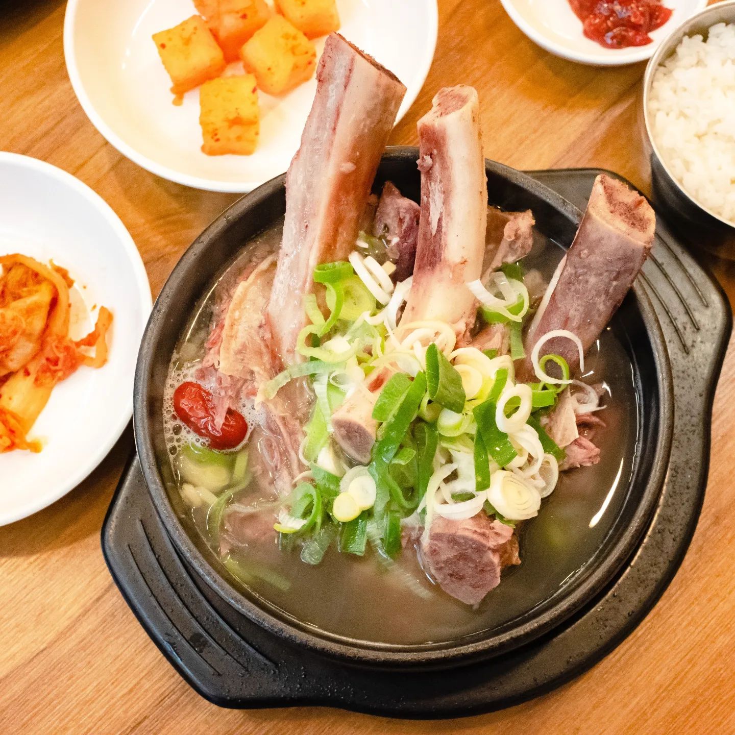 #동남집구월점#구월동갈비탕#구월동곰탕#구월동점심맛집#구월동갈비탕맛집#예술회관역국밥#인천예술회관맛집#구월동점심추천#연말모임#구월동저녁맛집 #점심맛집 #아침맛집

 24시 영업하는 갈비탕 도가니탕 맛집 #동남집

요즘 24시간 영업하는 곳을 찾기힘든데

이른아침에도 늦은저녁에도 따뜻한 식사를 할 수 

있어서 완전 좋아요^^

자석도 넓어서 단체모임도 굿👍
