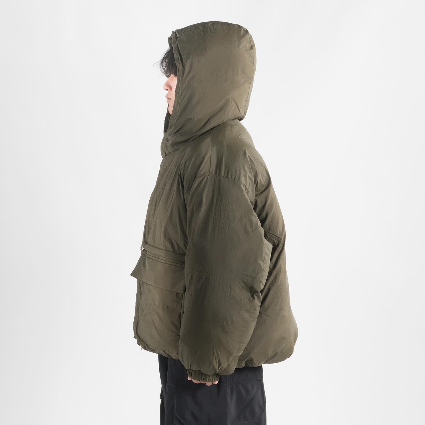 침낭 입고 밖에 나가고 싶응사람~🤨
- Duck Down Hood Pading Jumper (3color)
.
.
.
.
.
.
#패딩추천 #스트릿룩 #남자코디 #겨울패딩 #오버핏패딩 #패딩추천 #겨울패션 #겨울코디 #오오티디 #데일리룩 #패딩 #남자쇼핑몰 #쇼핑몰