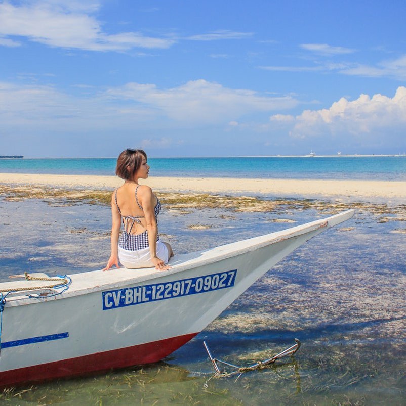 BOHOL 23.10 🐬

이때도 살이 좀 쪘어서 내가 너므 뚱뚱하다 생각했었는데, 급속도로 살이 붙기 시작해서 지금이랑 비교하면 말라깽이 수준임.. 세부에서 만나는 사람마다 살이 왜 이렇게 쪘냐고 ㅋㅋㅋ 몸뚱아리가 비대해진 빈짱은 아직도 정신을 못차리고 샤벽엔 뱃살 잡고 울고 저녁까지 하루 다섯끼 신나서 먹습니댜요 🐰 

2년째 내 먹방에 속이 문드러지는
우리 트레이너님 free_athlon 🙇🏻‍♀️🙇🏻‍♀️