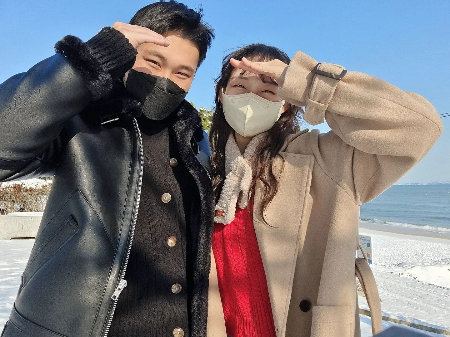 겨울바다는 춥고 점프샷은 실패다
눈사람 만들어야 되는뎅..⛄
♡
♡
#대천 #대천해수욕장 #겨울바다 #일상