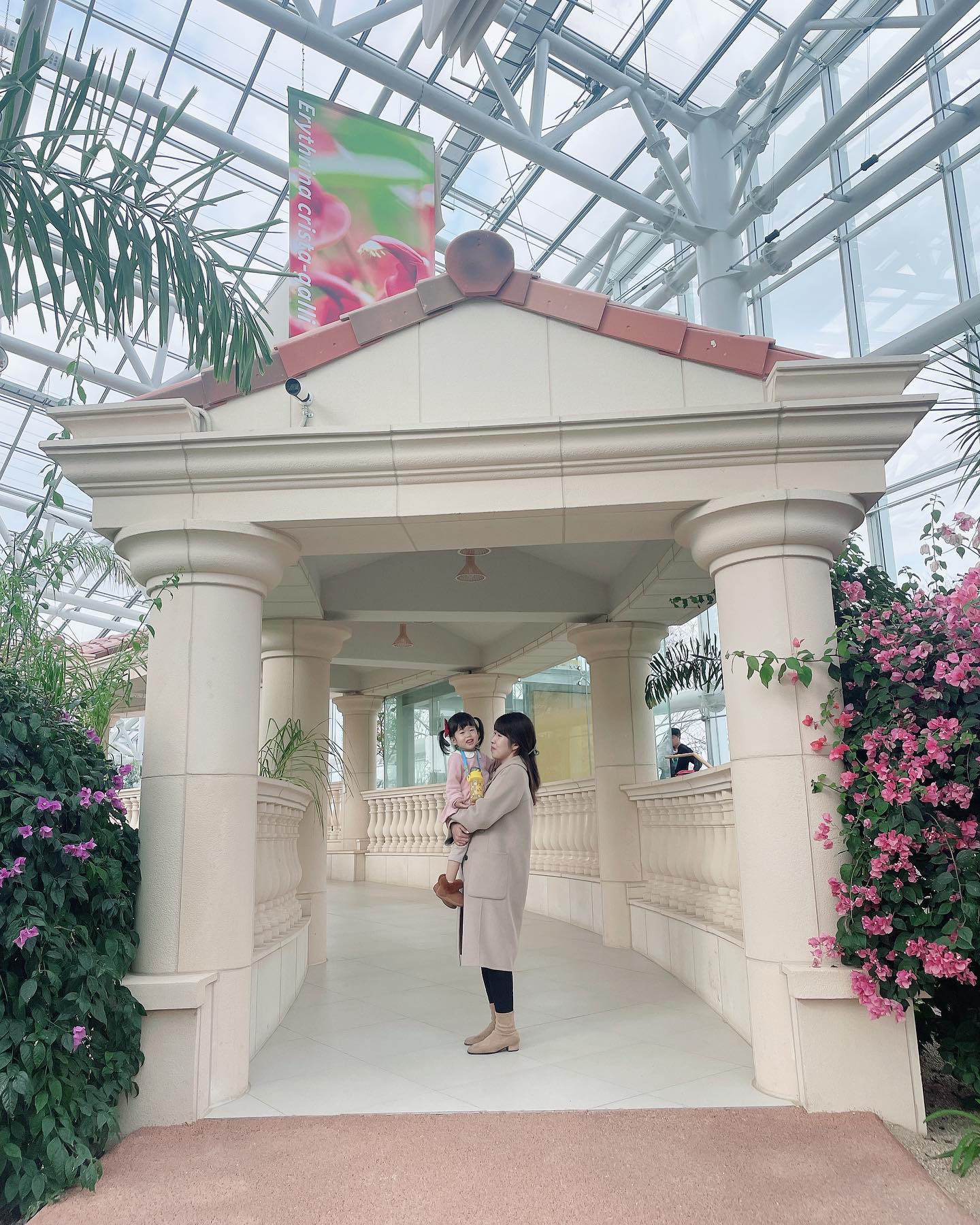 .
.
수원나들이 💚
온실이라 따뜻하고 실내라 애기랑 놀러오기 좋았다^^
추워서 밖에선 못놀고 ㅎㅎ
봄에 또 오자~
.
#일월수목원 #아기랑수원