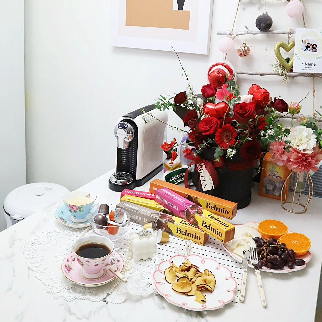 #광고 belmio.korea

#커피맛집

☕️커피를 넘 사랑하는 저~
커피 맛에 따라 하루 기분이 좌지우지될 정도로 커피향에 심취해서 사는데요 오늘은 고급스러운 벨미오 캡슐커피를 만났답니다.

✔️커피 크레마도 풍부하고 커피향이 오래도록 남아 하루 종일 집안 가득 카페 같은 분위기가 연출되지요~🌼✌️😝

☕️친환경적인 알루미늄 캡슐에 FSC 인증 포장이라 다른 캡슐보다 예쁘고 안전하게 사용이 가능해서 매일매일 온 가족이 사용 중이에요!

🥰멋진걸네 홈카페 놀러오세요!
belmio.kr

#벨미오 #캡슐커피 #네스프레소호환  #커피캡슐 #커피 #홈카페 #휴식 #커피추천 #커피 #멋진걸네홈카페