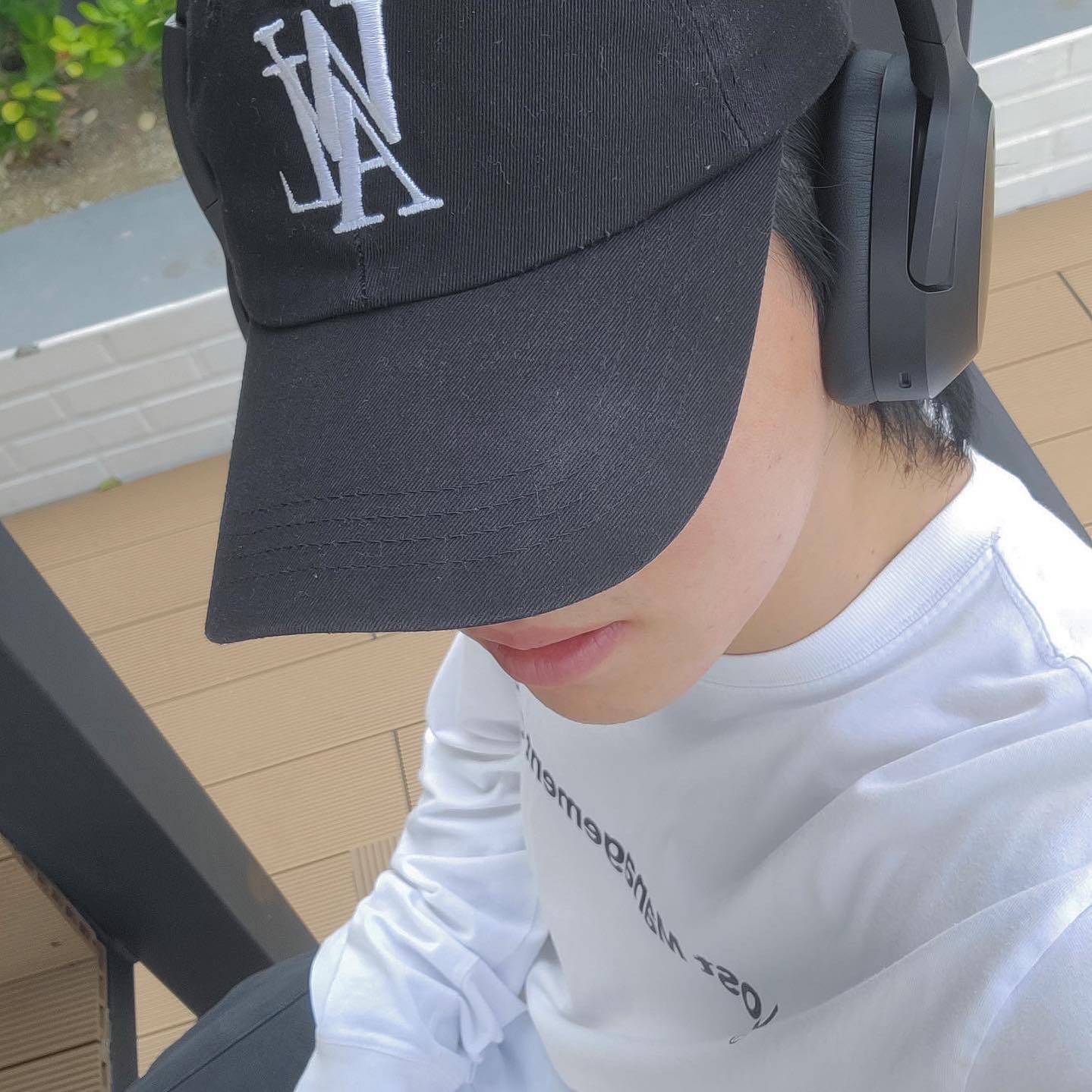 이제 긴팔 못입어