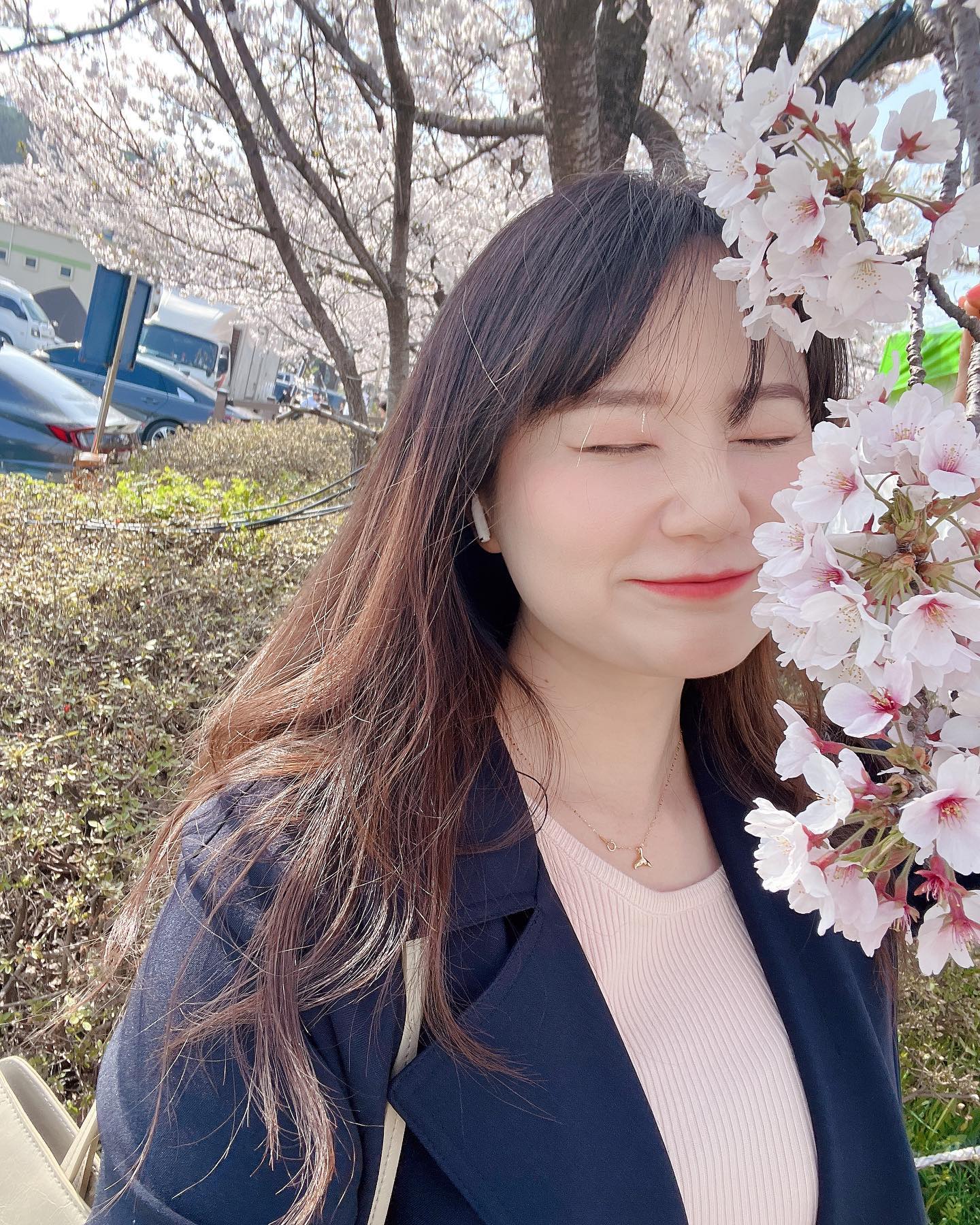 #아몰랑
뒤죽박죽 올리는 벚꽃놀이 2탄 
#쏭스타그램 #벚꽃놀이터