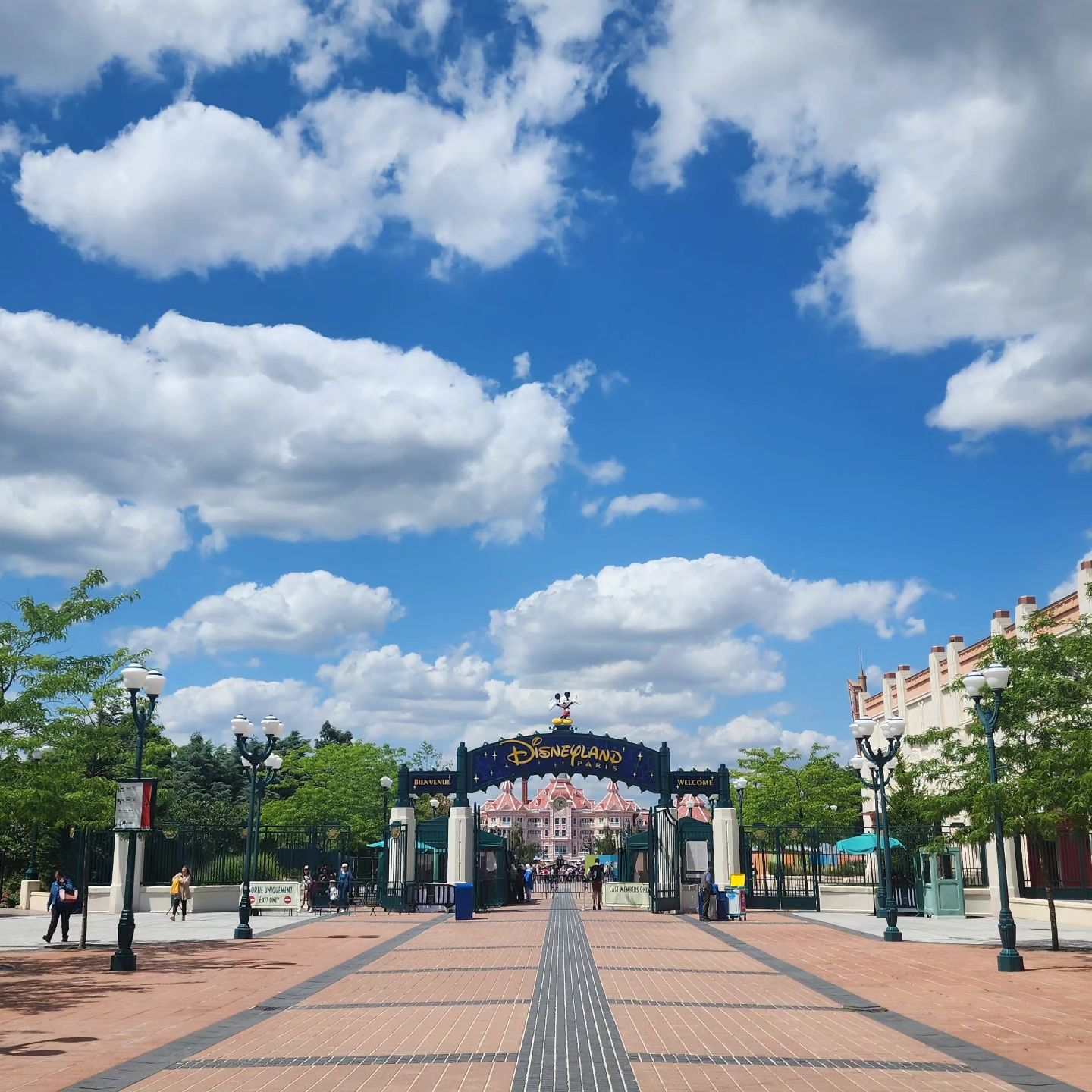 #파리디즈니랜드 #프랑스여행🇫🇷
Welcome tp Disneyworld🎇