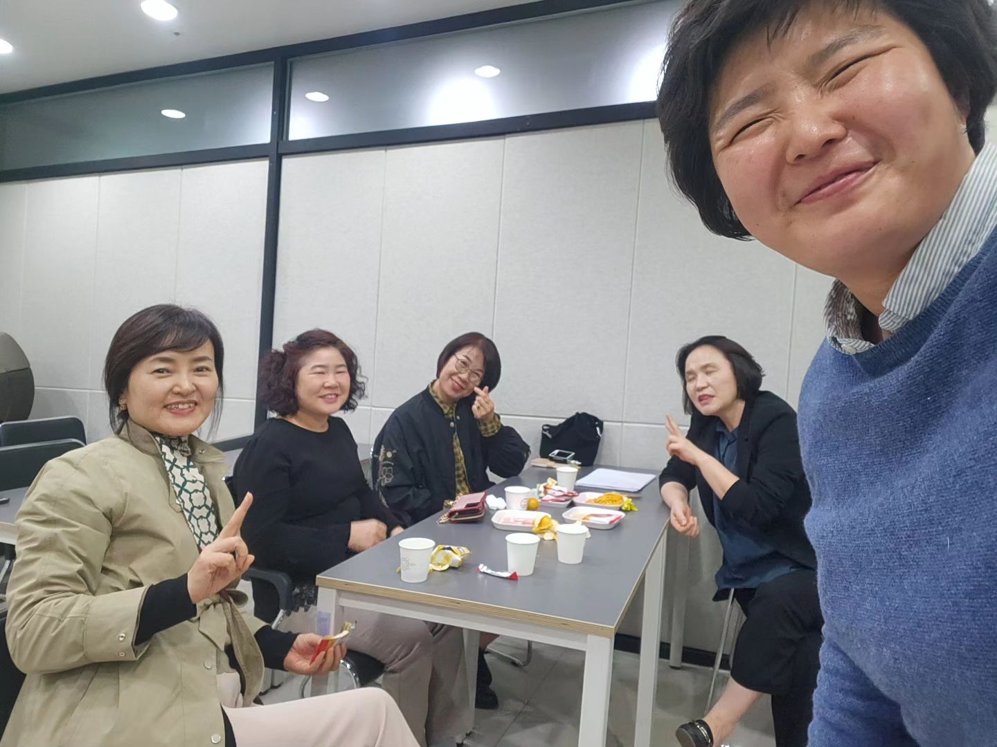 팀미팅,
열일하는 교원댕댕이
.
.
.
#하루 #일상 #교원댕댕이 #알찬하루 #networkmarketing