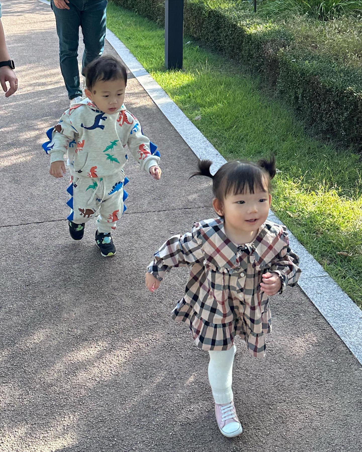 지겨운 경복궁 너랑 함께하니 천국같구나