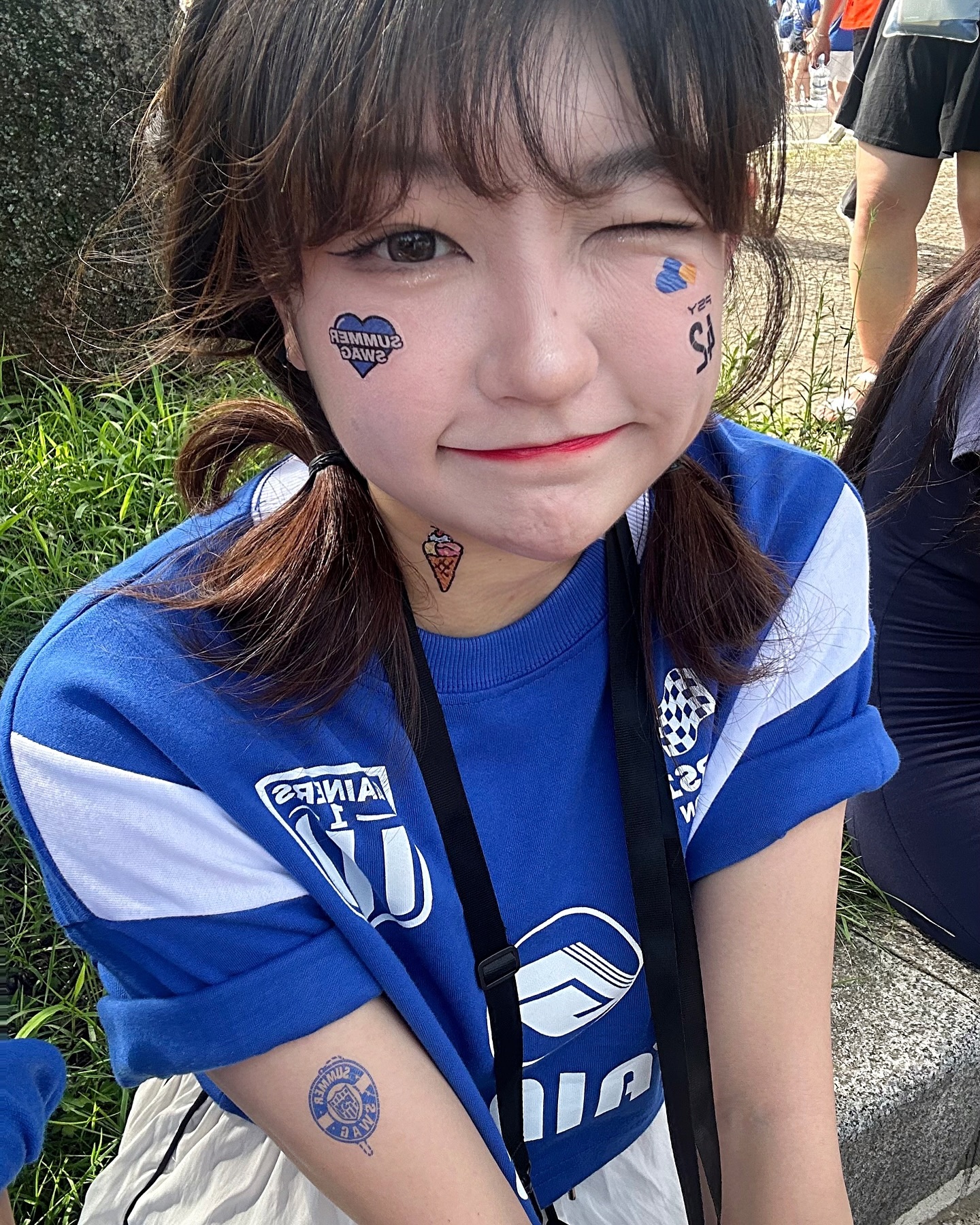 한시간 뛰어놀고 아직까지 근육통🤦🏻‍♀️
그래도 리벤지 포기못해٩(๑˃̵ᴗ˂̵)و
.
.
.
#흠뻑쇼 #흠뻑쇼2024 #흠뻑쇼과천 #우천취소 #싸이 #싸이흠뻑쇼 #짱구지비츠 #야광지비츠 #공연시작전 #실종 #잘가