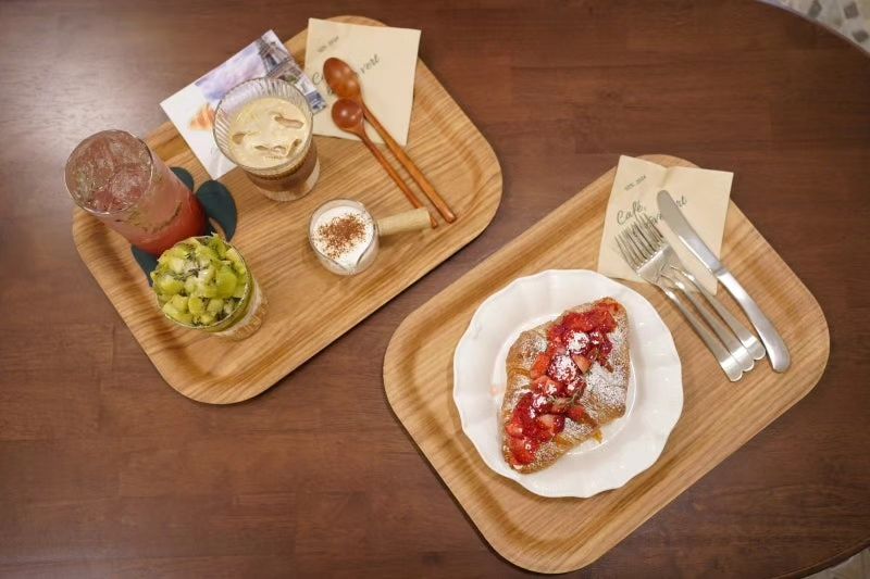 .
여기서만 맛볼 수 있는 시그니처 음료들과 디저트
인테리어까지 특별한 동명동카페 리브베
어떤 메뉴 하나 빠짐없이 맛이 굿굿👍
거기다 인테리어가 너무 예뻐 포토존이 많아
사진찍기 좋아하는 나에겐 아주 나이쓰!
다음엔 예약을 해야만 먹을 수 있는 크로플케이크 먹으러
다시 꼭 가볼테얏😉
.
.
.
#광주동명동맛집#광주동명동카페#동명동카페#광주카페#광주신상카페#맛스타그램#먹스타그램#카페리브베#리브베#일상#동명동데이트#동명동나들이#주말일상#food#foodgram