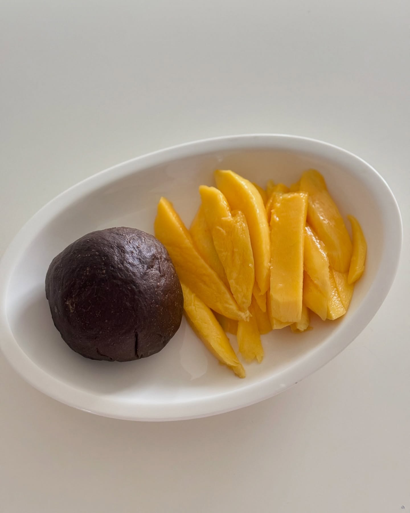 ✨
애플망고 🥭
먹물모닝빵

죤맛 아침,,🥰✨🥰✨