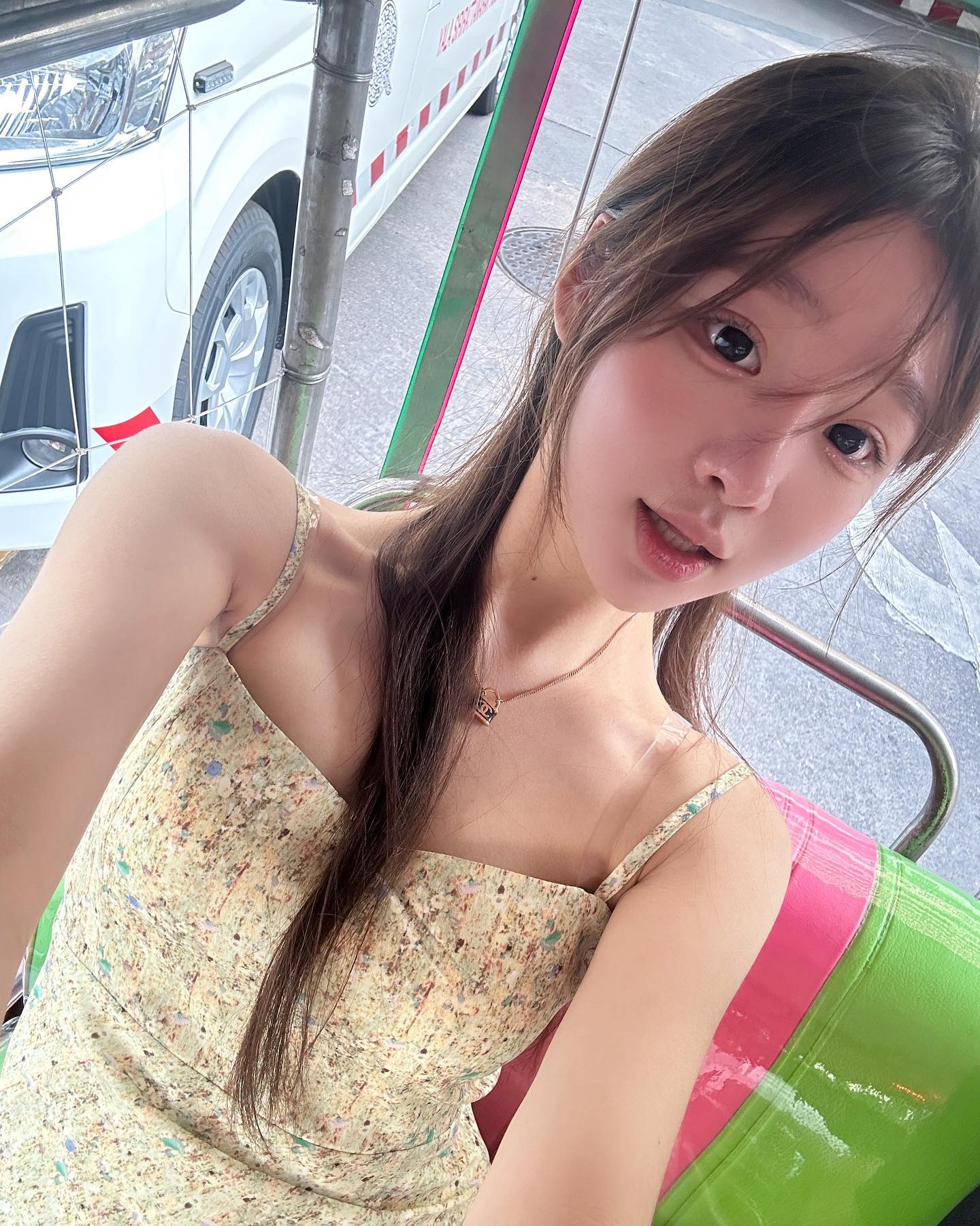 툭툭이 첫경험😱
더워서 얼굴이 빨개염