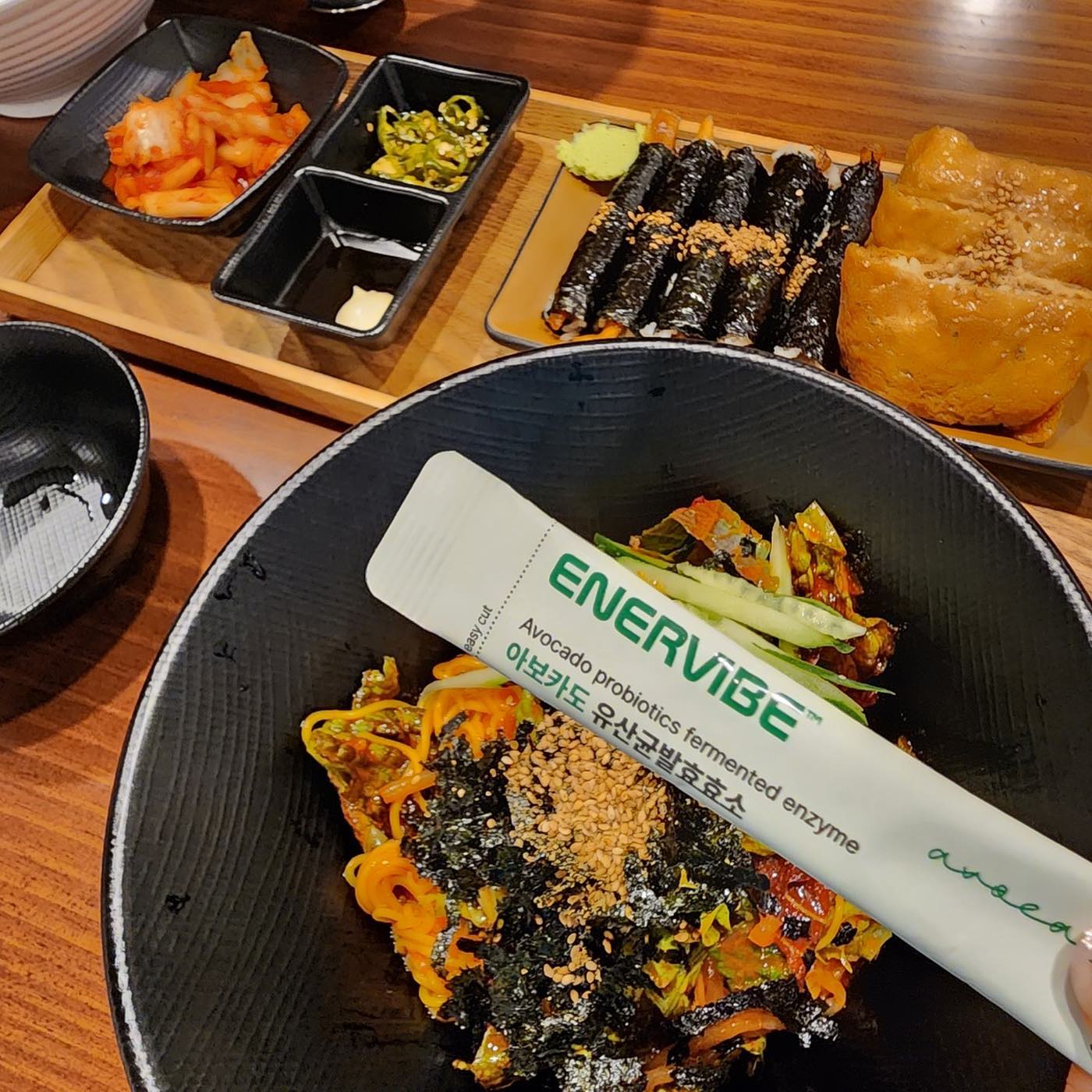 요즘 내피드 먹스타 😋🥢

그래서 더 챙겨먹게 되는 #효소
ran.gogo2018 enervibe_official  #이벤트당첨 으로
알게 된 #아보카도효소 인데요 😋

#에너바이브아보카도효소 는 🥑

⛧원료부터 직접 설계하고 발효한 저분자 효소
⛧단일 불포화 지방산으로 체중 감량에 도움을 주고
 ⛧엽산,칼륨,비타민,미네랄이 풍부해 임산부도 섭취할 수 있어요

먹기 좋은 과립형 분말로
고소한 미숫가루 맛😋
부담없이 먹기 좋아 하루 2개씩은 먹는거 같아요👍👍

#에너바이브#에너바이브효소#효소#효소추천#발효효소
#효소다이어트#효소스타그램
