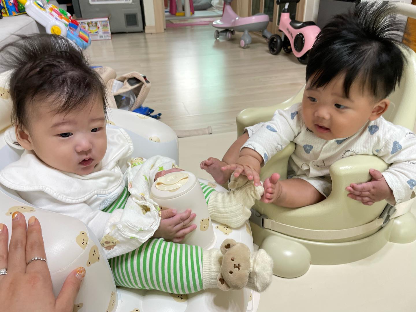 너무 이쁜 귀요미들 
다음에 또 만나#❤️
이제는 우리 사진이 없군#😱 
고기 너무 맛있었음!!!#🤭 
다음엔 아침 8시 이후에보자.. 
#휴무#끝#😴 
#태크안되는비싼사혜까지