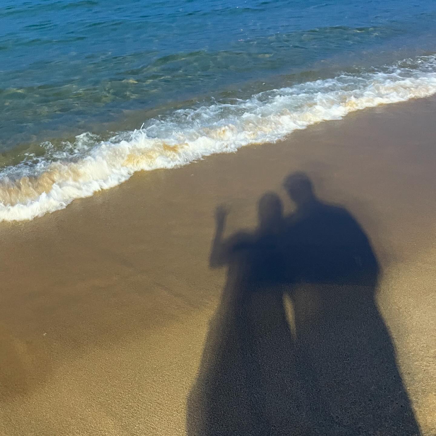 푸른🩷가영 :-) 

-

그저 묵묵히 
언제나 우리를 위해 애써주어 고마워,
그 고마움 잊지않고 나도 온 마음을 다할게

오늘도 서로 각자의 자리에서
최선을 다해 승리하는 삶을 살자 

늘 투덜대지만 많이 사랑하고 있음! 
아주 ㅁㅏㄴㅎㅇㅣ😎ㅋㅋㅋ

,