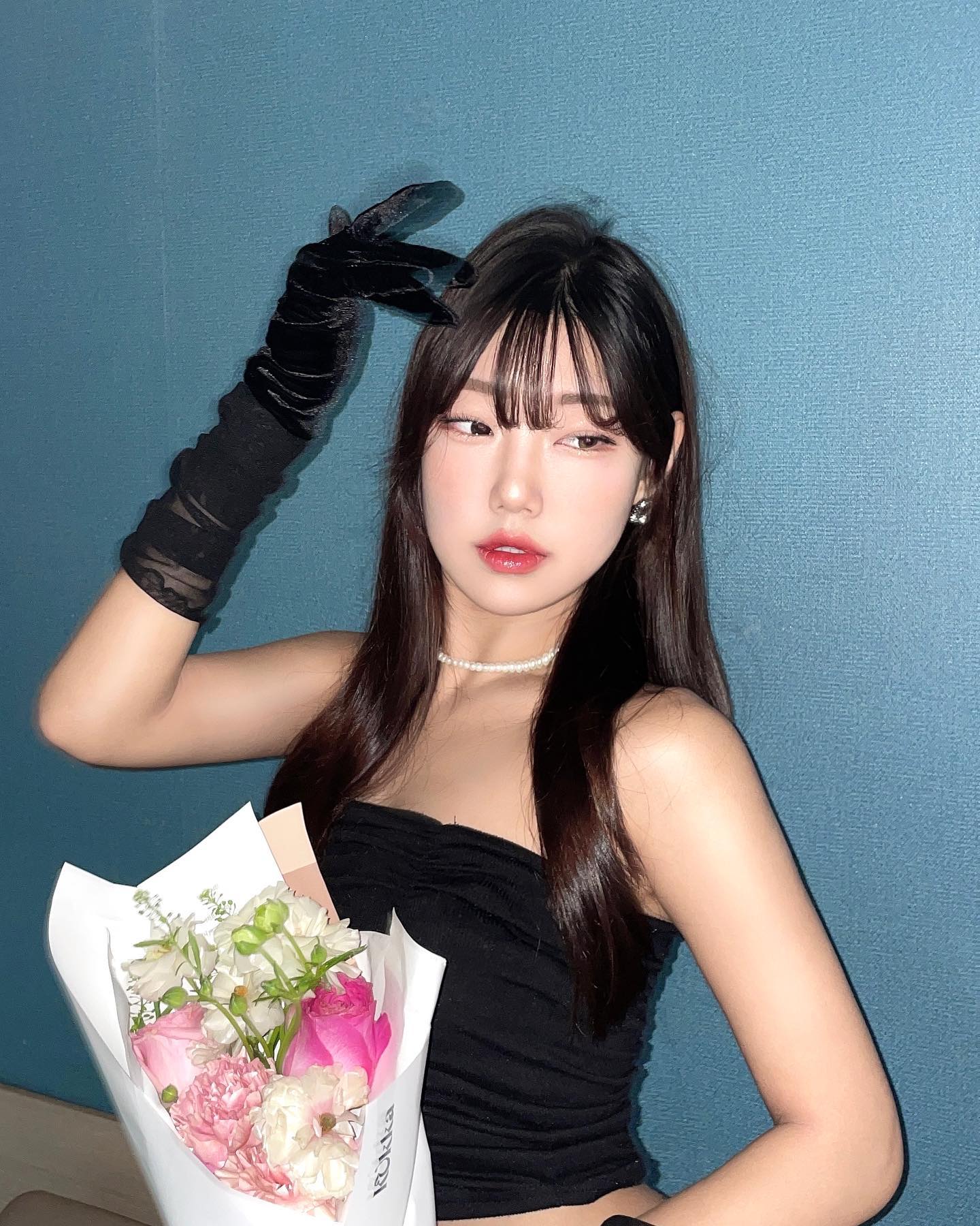 같이할래? 𝗦𝗛𝗨𝗧𝗧𝗘𝗥𝗕𝗥𝗜𝗧𝗬 !✨💄⠀
⠀
안녕하세요! 제가 올리브영 인플루언서 '셔터브리티' 로 
활동하게 되었어요! （╹◡╹）🤳
⠀
셔터브리티란(SHUTTERBRITY), 
일상 속 '나'를 사진을 통해 공유하는 
올리브영 커뮤니티 공간인 셔텨(SHUTTER)에서 
활동하는 올리브영의 인플루언서를 뜻하는데요!💗
⠀
앞으로 진행될 저의 셔터브리티 활동도 
많은 기대 부탁드립니다!! 💁‍♀️🤍⠀
⠀

oliveyoung_official ⠀
oliveyoung_mag_official 

#셔터 #셔터브리티 #올리브영 #올리브영셔터 #셔터브리티파티 #새해파티⠀