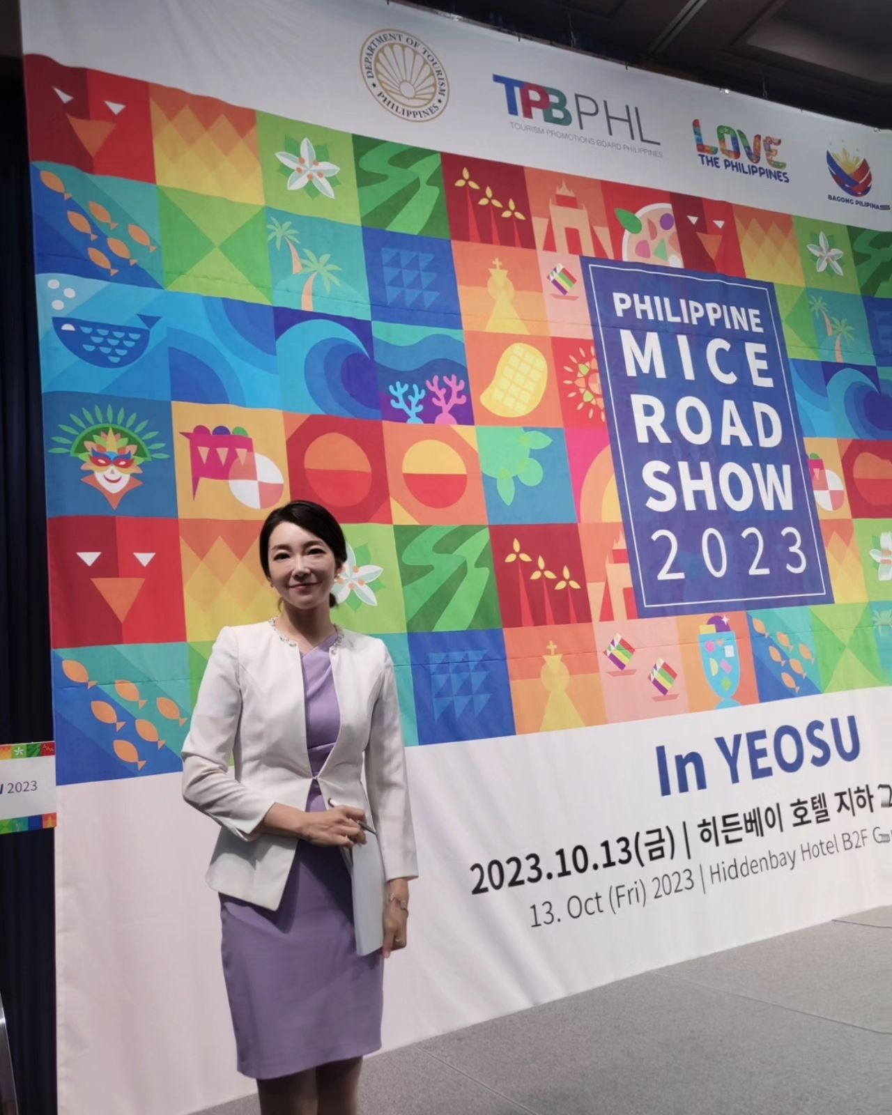 #행사기록 💜 #philippinedepartmentoftourism
.
#필리핀관광부 와 함께하는 여수 행사에
#한영mc 로 함께했어요😆
행사특성상 시작전까지 변화무쌍했구요!
 국제행사답게 자유롭지만 애드리브가 많이 요구되는 상황인지라 끝까지 레이다 풀가동! 
.
특히 동시통역 프레젠테이션때는 왜케 참고할게많은지 저만 이렇게 포디움 가득차는거 아니죠😅😅😅
그래도 끝나고
바다보며 힐링하고 완벽하다 증말!
.
.
#philippinedepartmentoftourismkorea
#koreanenglishmc
#염지혜아나운서 💕
#일스타그램 💨