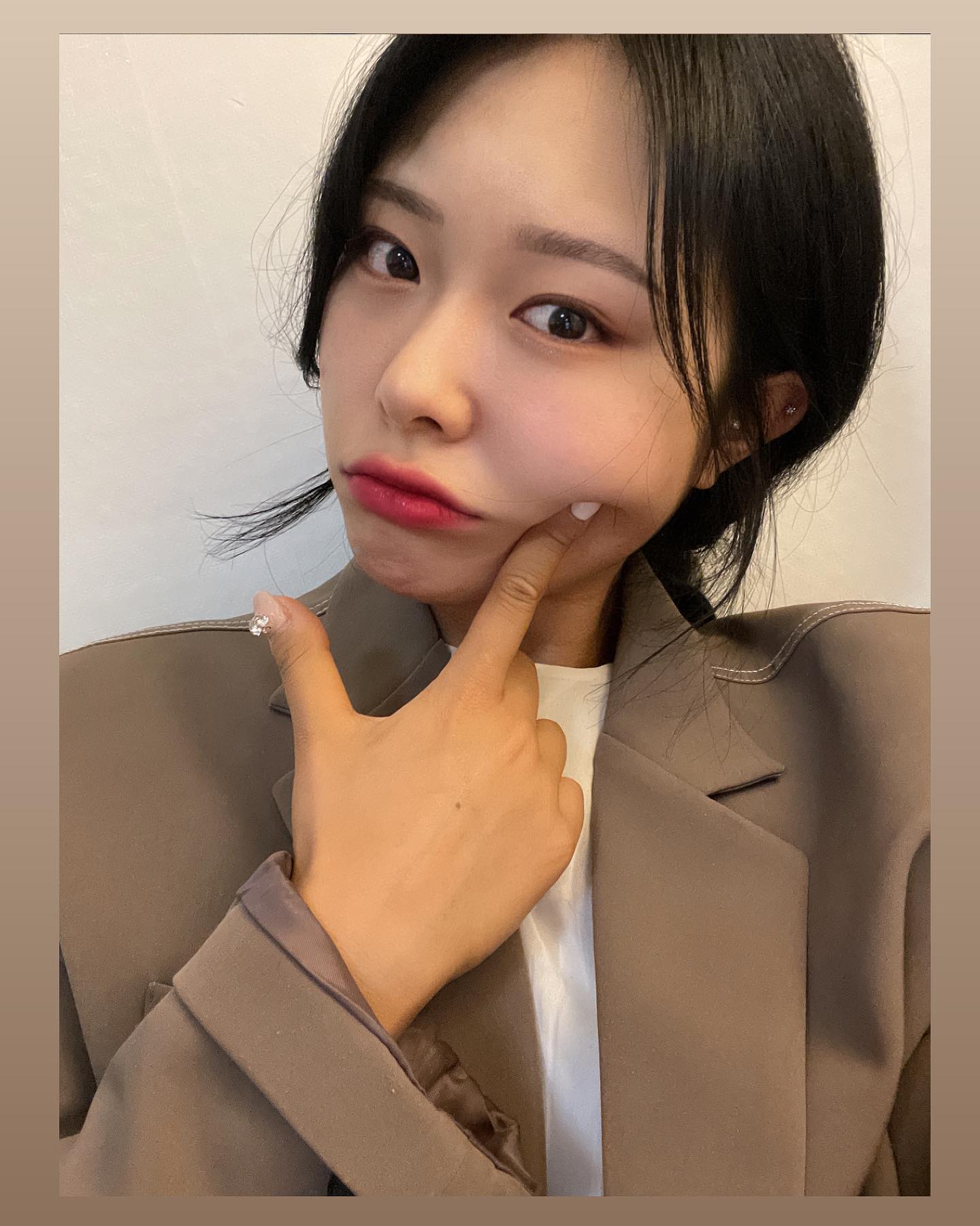 꽃보고, 공부하고, 책읽고, 운동하고 
매일매일 일하는 우당탕탕 봄 🌸