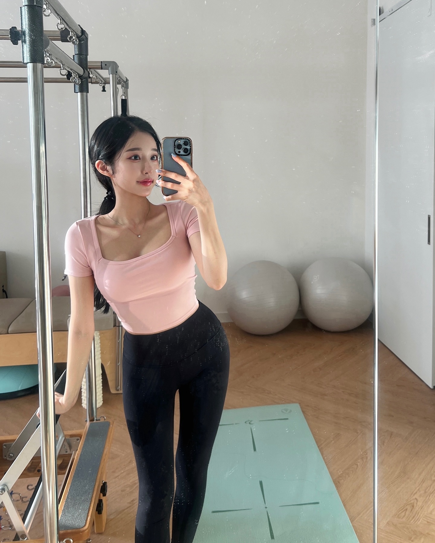 우당탕탕 바쁜 주말 보내고 바쁜 한 주 다시 시작😋
벌써 주말 기다리는 사람 나야나..