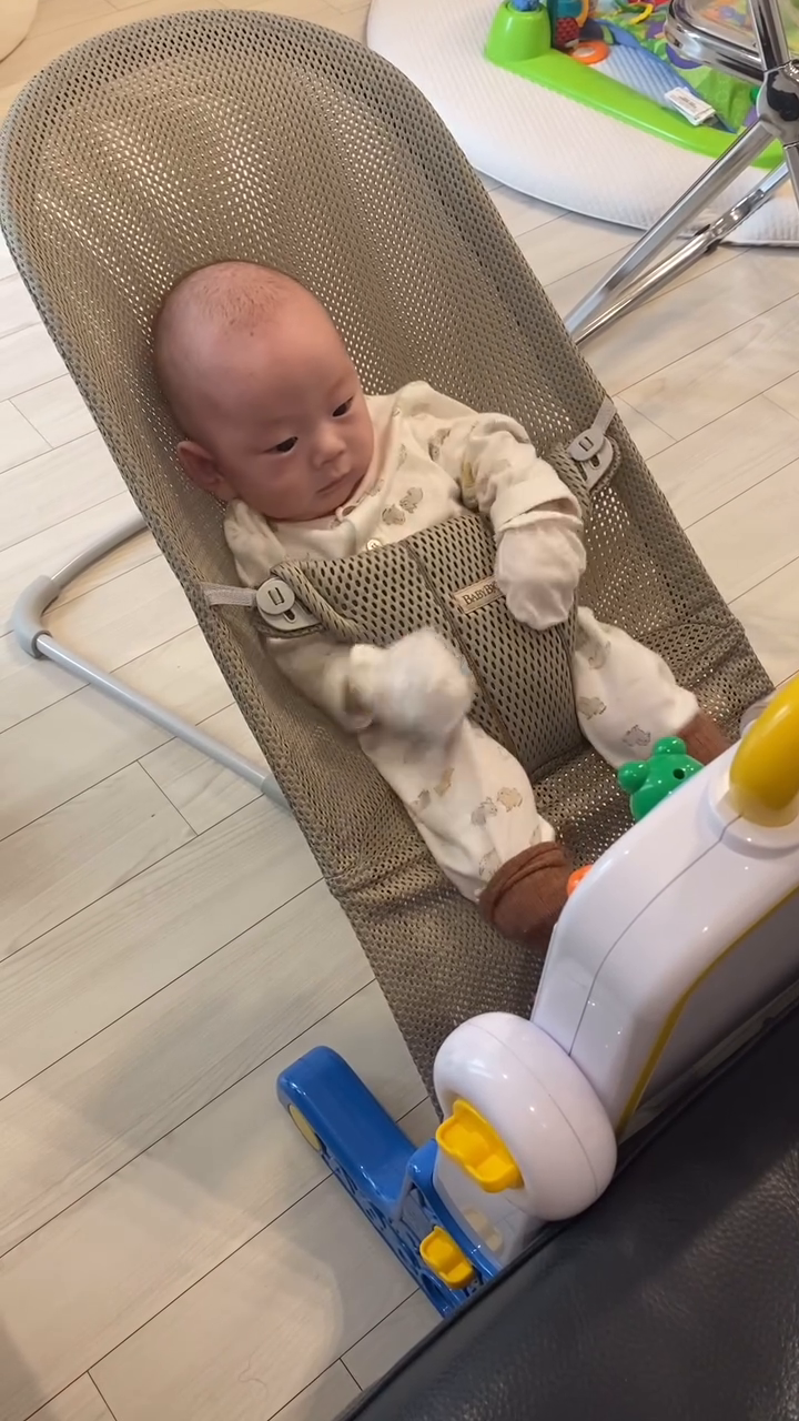 베비뵨바운서 조쿠먼

#베이비뵨 
#베이비뵨바운서 
#에듀테이블 이건 진짜 필수 옴마햐